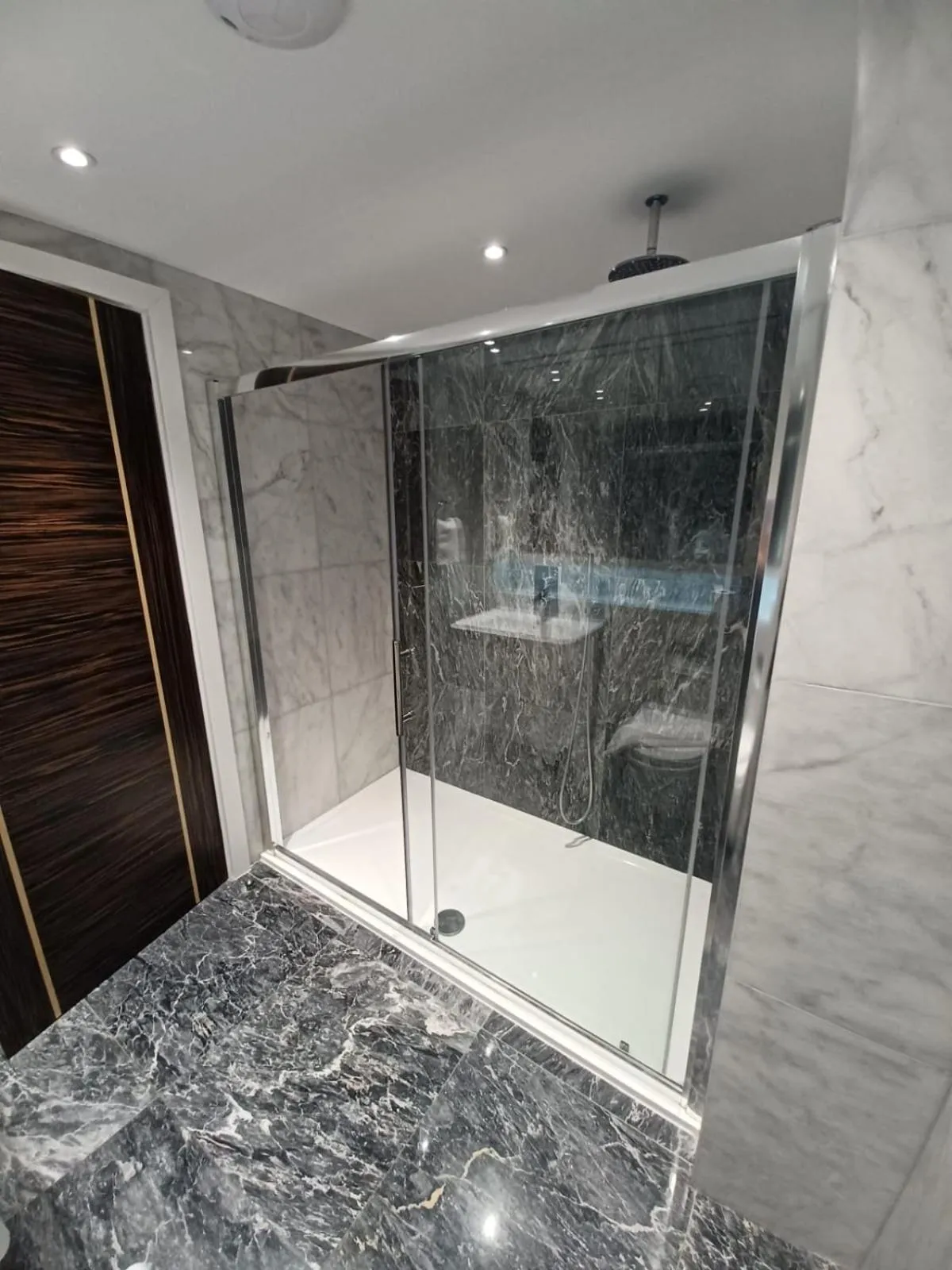 Buckingham Palace Residences by Aeria Apartments