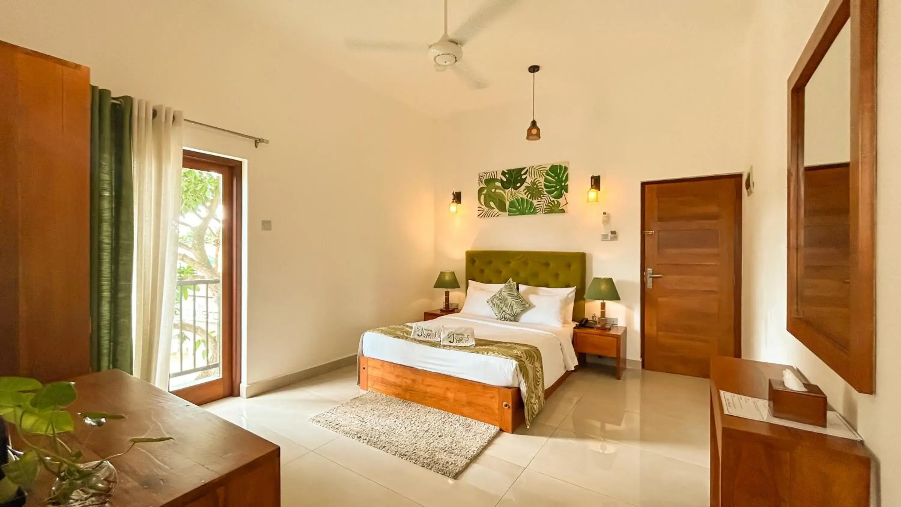 Double Room with Balcony - single occupancy in J leaf Hotel by Blue Bird Double Room with Balcony - single occupancy in J leaf Hotel by Blue Bird