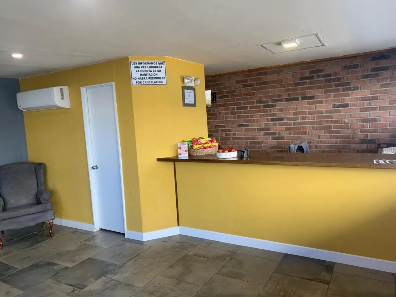 Property building in HOTEL MARIPINA