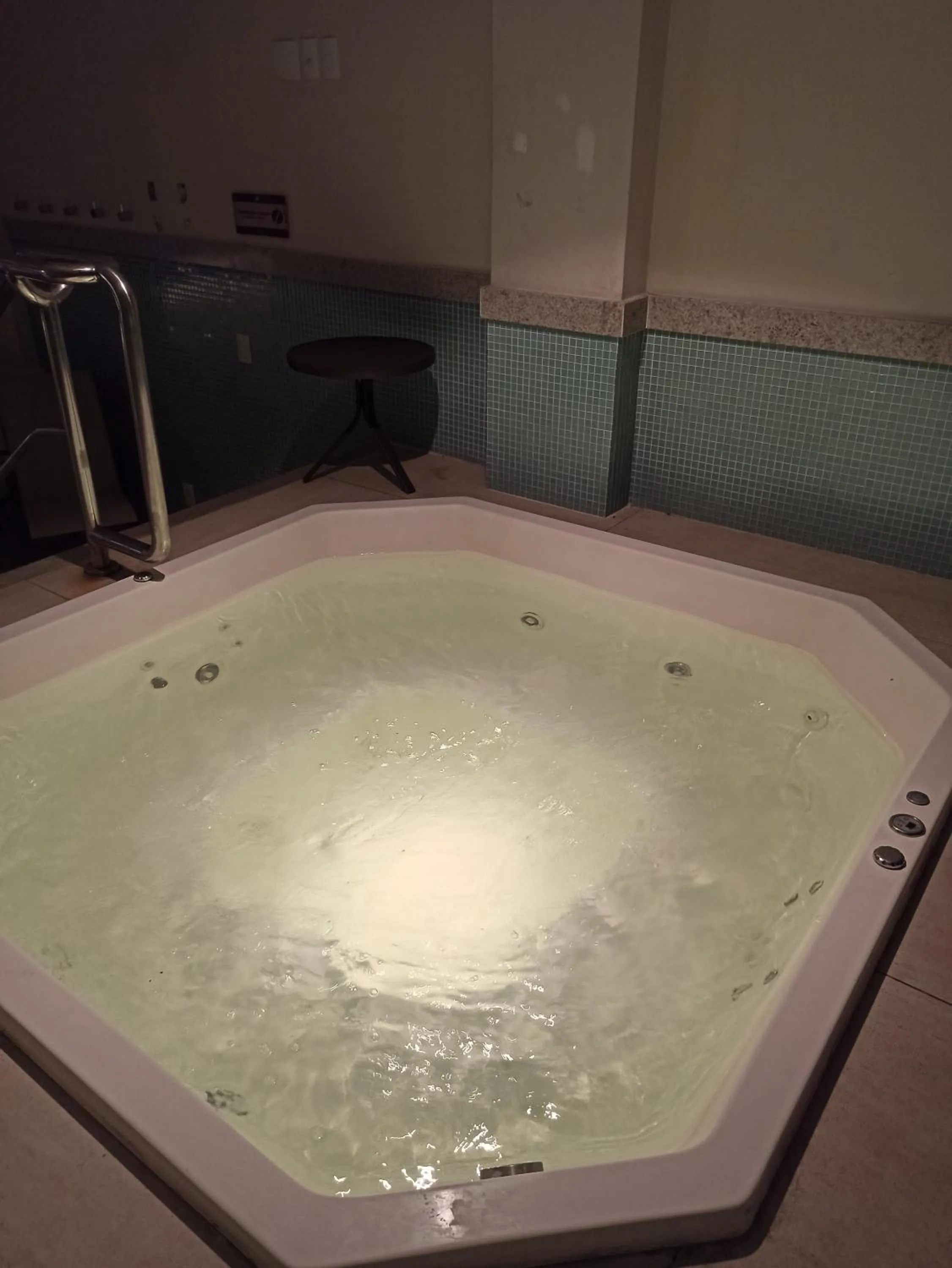 Hot Tub in Flat Pedra Azul