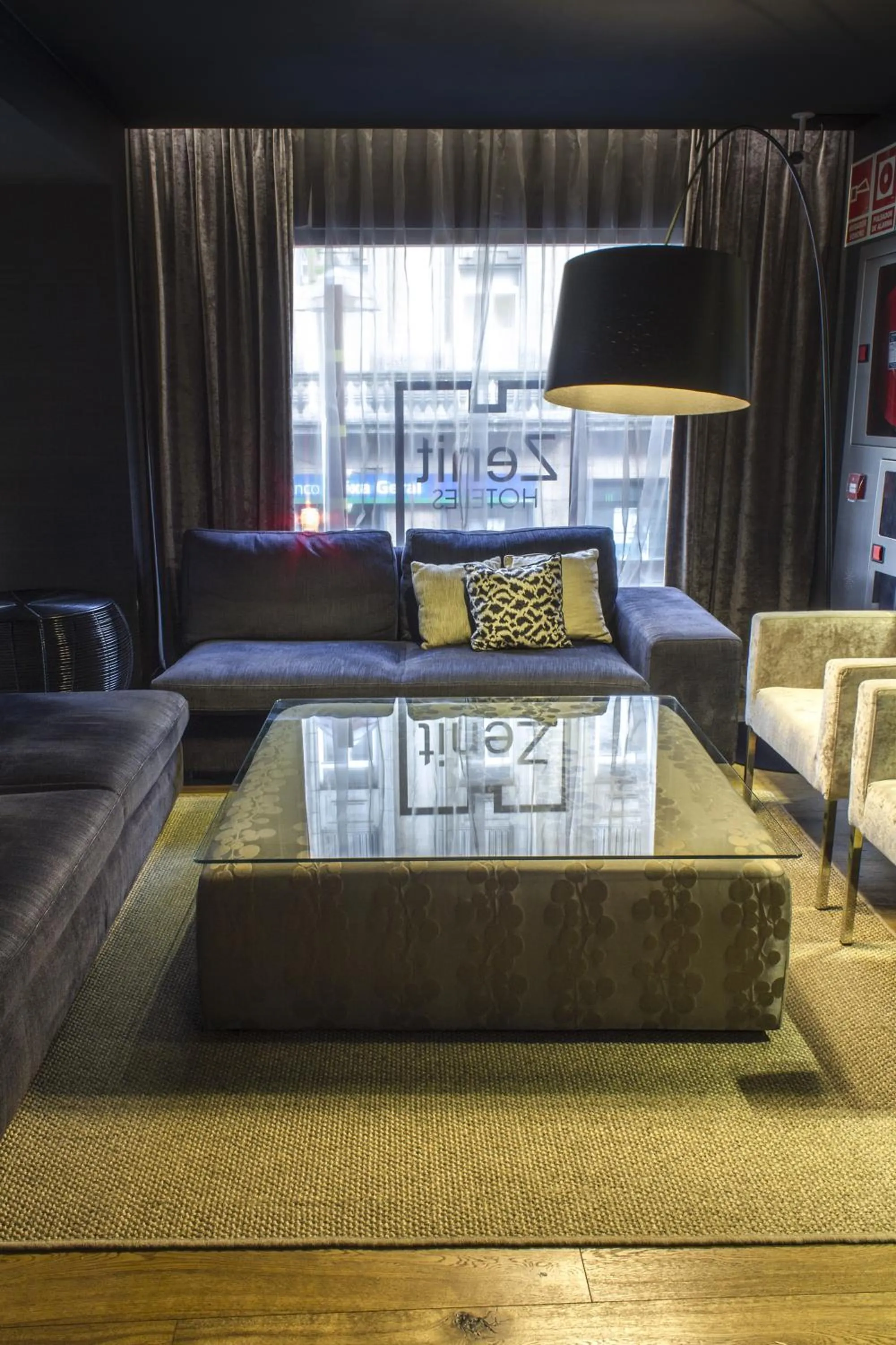 Lounge or bar in Zenit Vigo