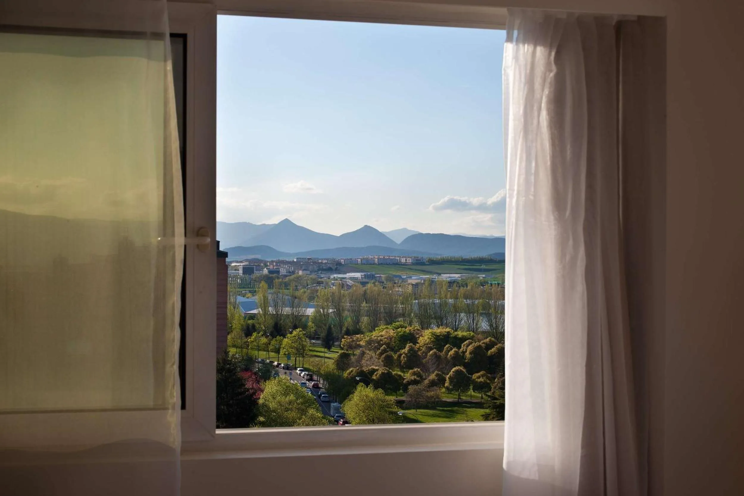 Bedroom in NH Pamplona Iruña Park