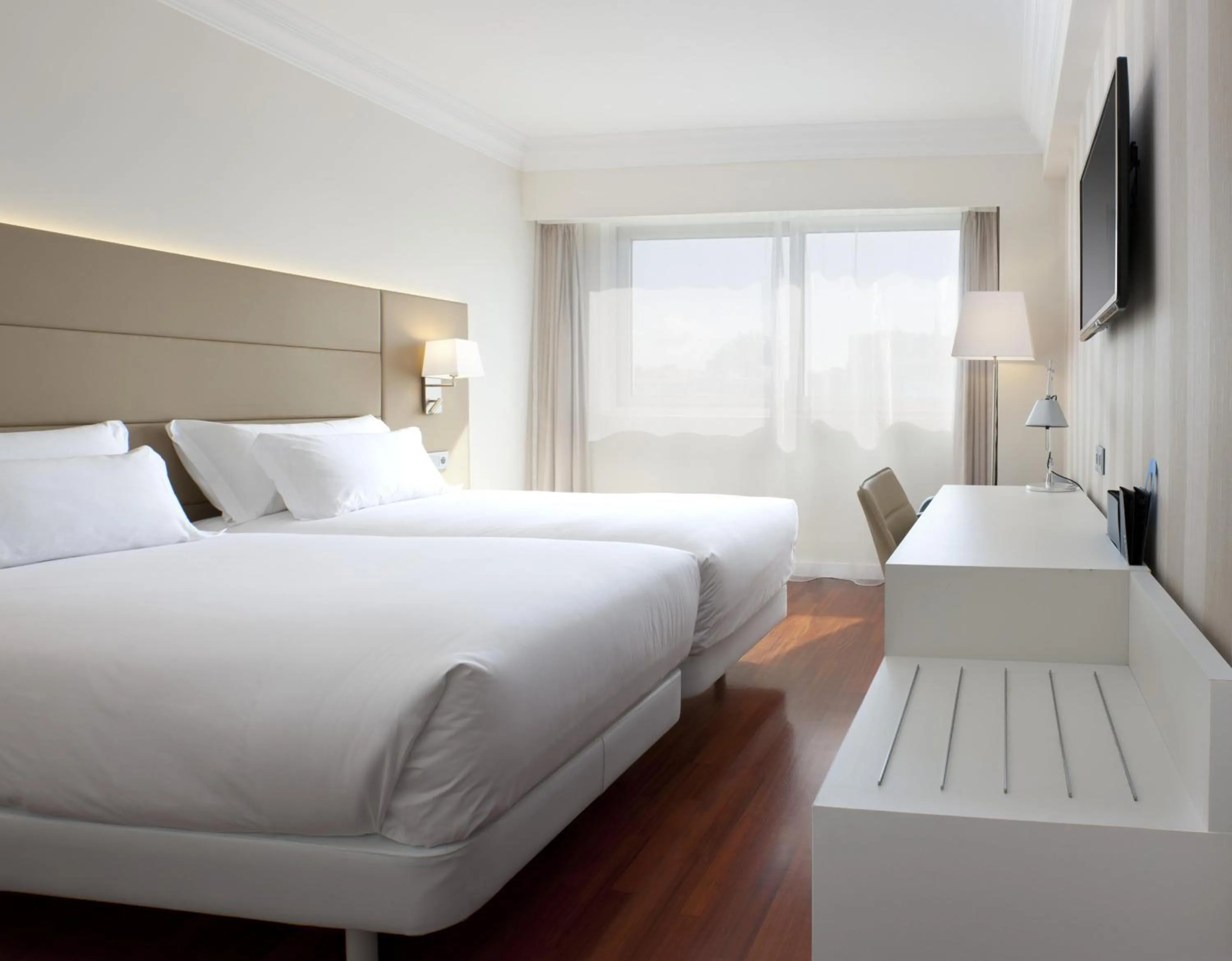 Bedroom, Bed in NH Pamplona Iruña Park