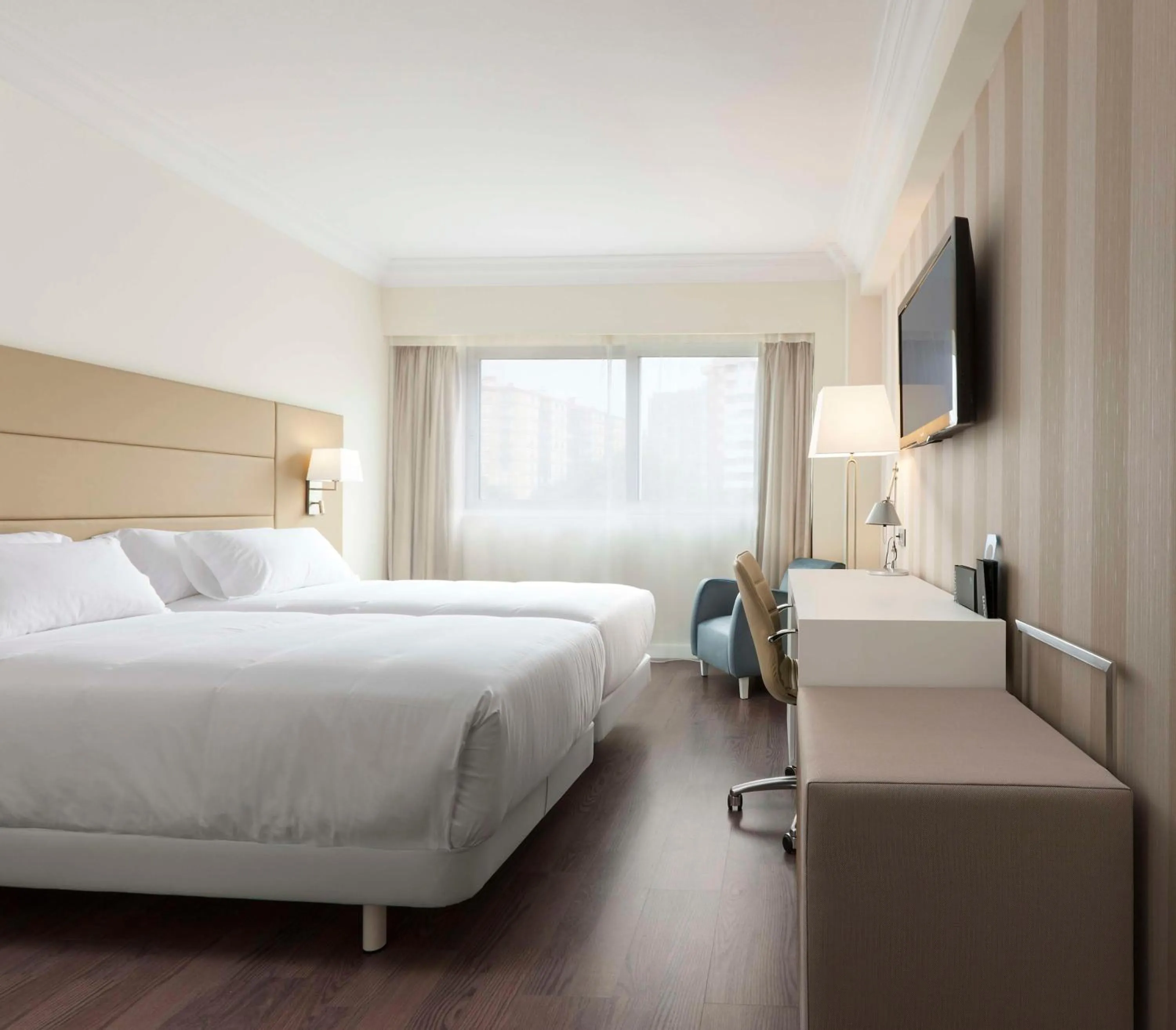 Bedroom, Bed in NH Pamplona Iruña Park