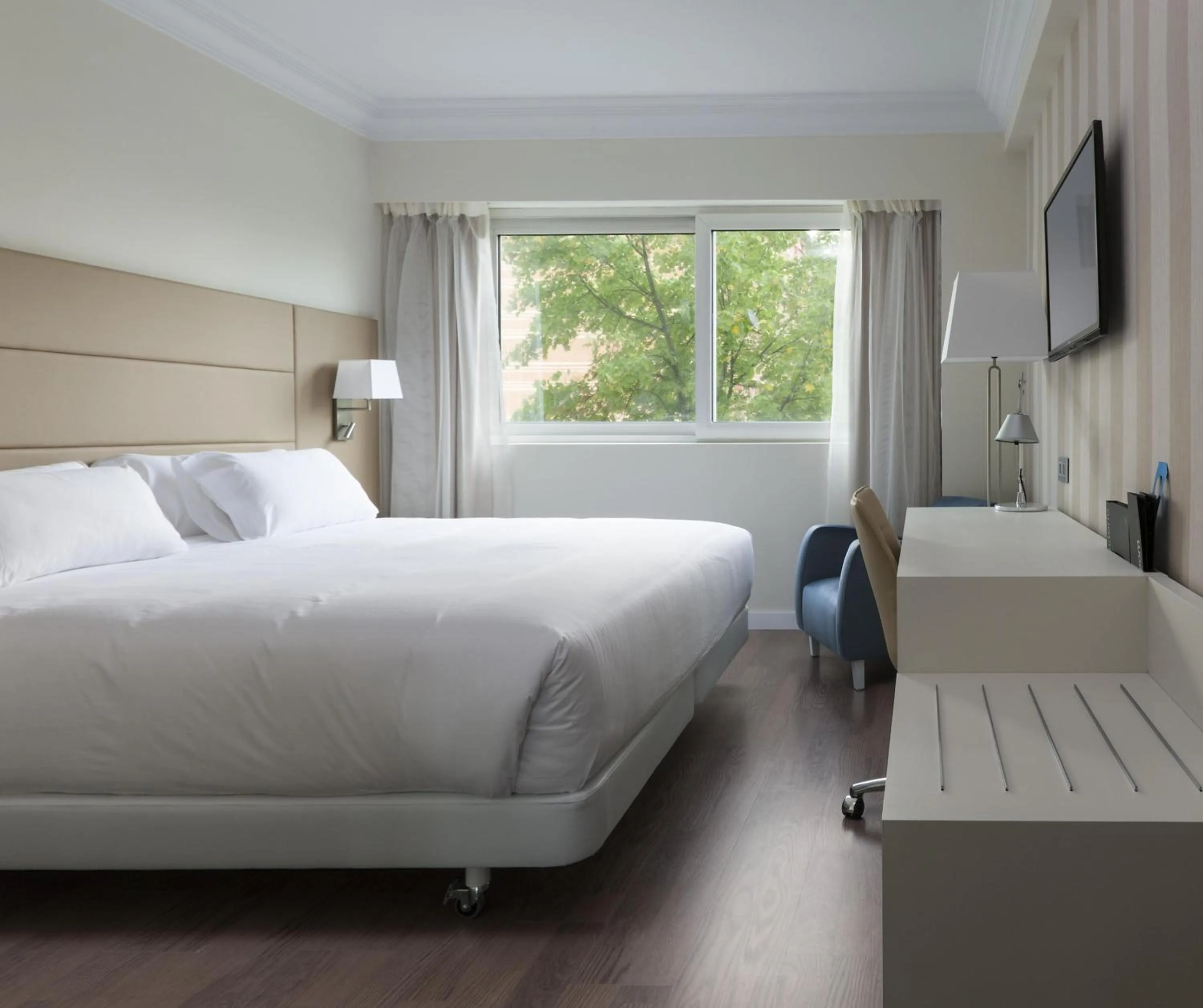 Bedroom, Bed in NH Pamplona Iruña Park