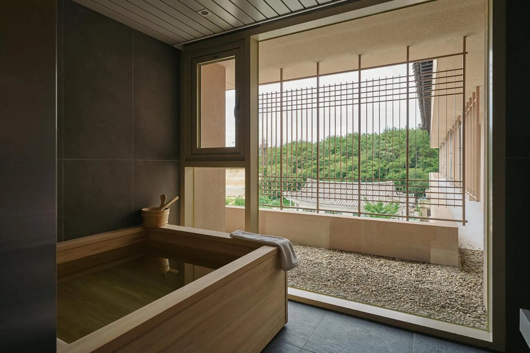 Bathroom in IJE Gyeongju
