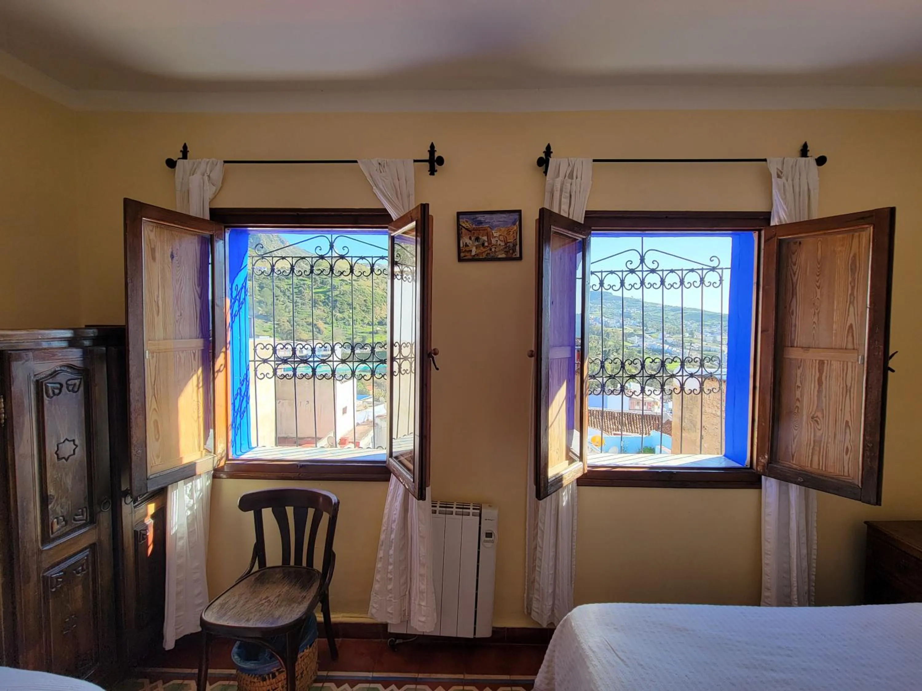 View (from property/room), Bed in Hotel Gernika