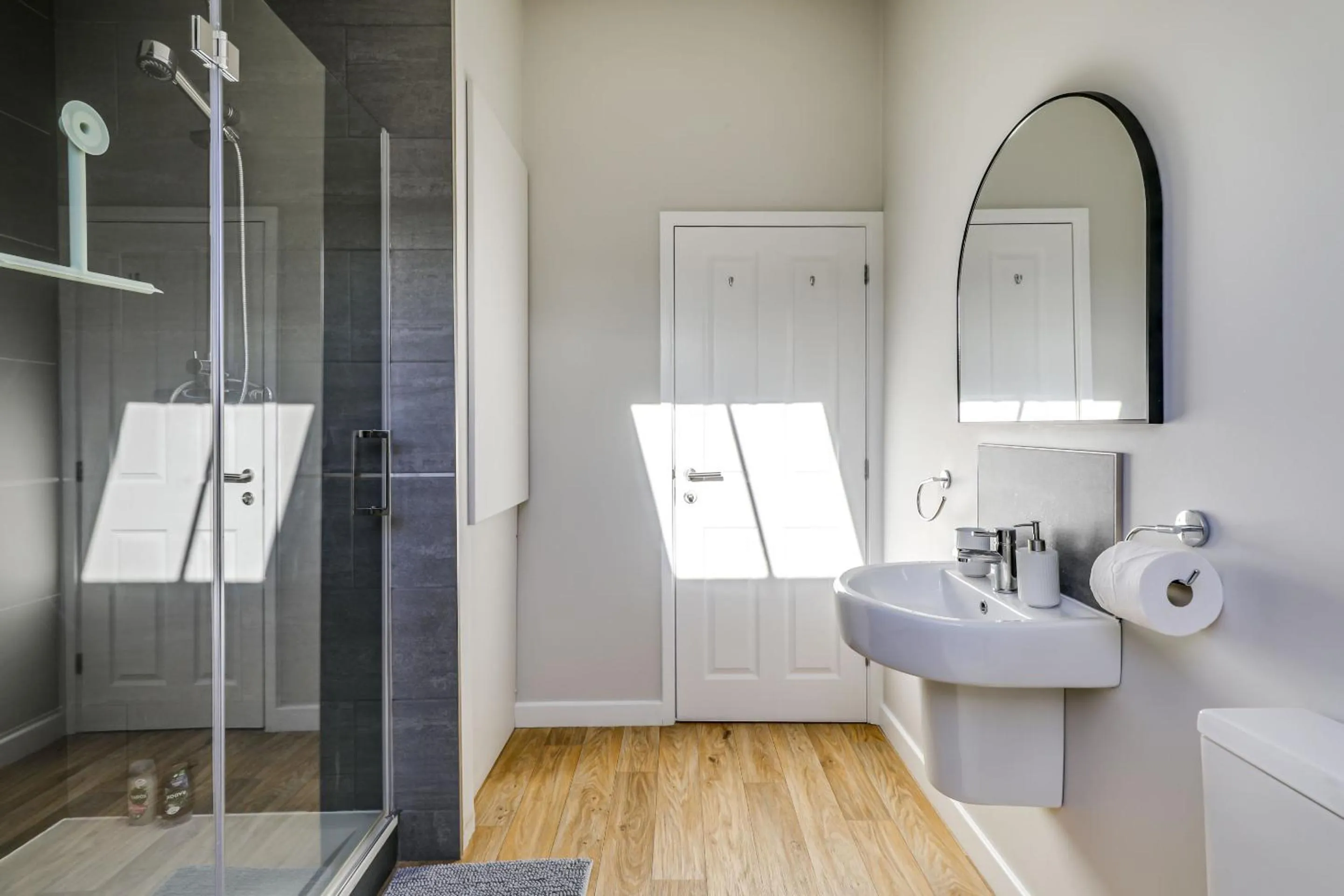 Bathroom in The Old Warehouse Ely "Apartments"