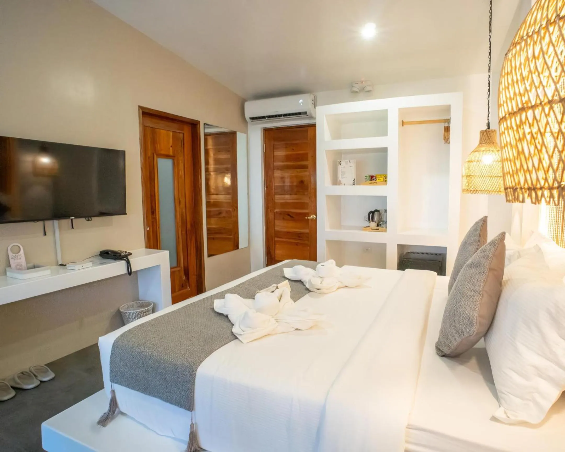 Bedroom, Bed in Bathala Resort