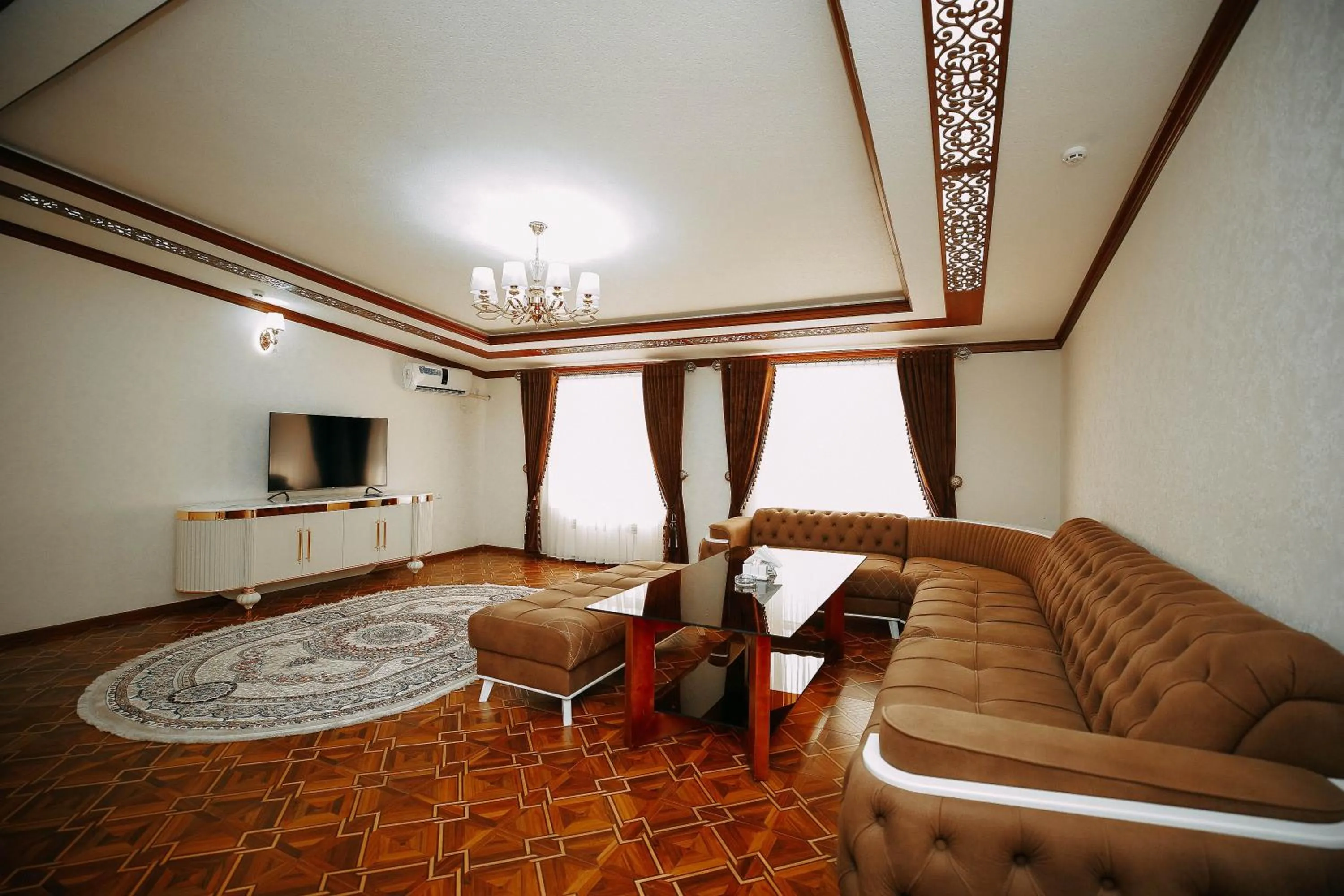 TV and multimedia in FAYZ