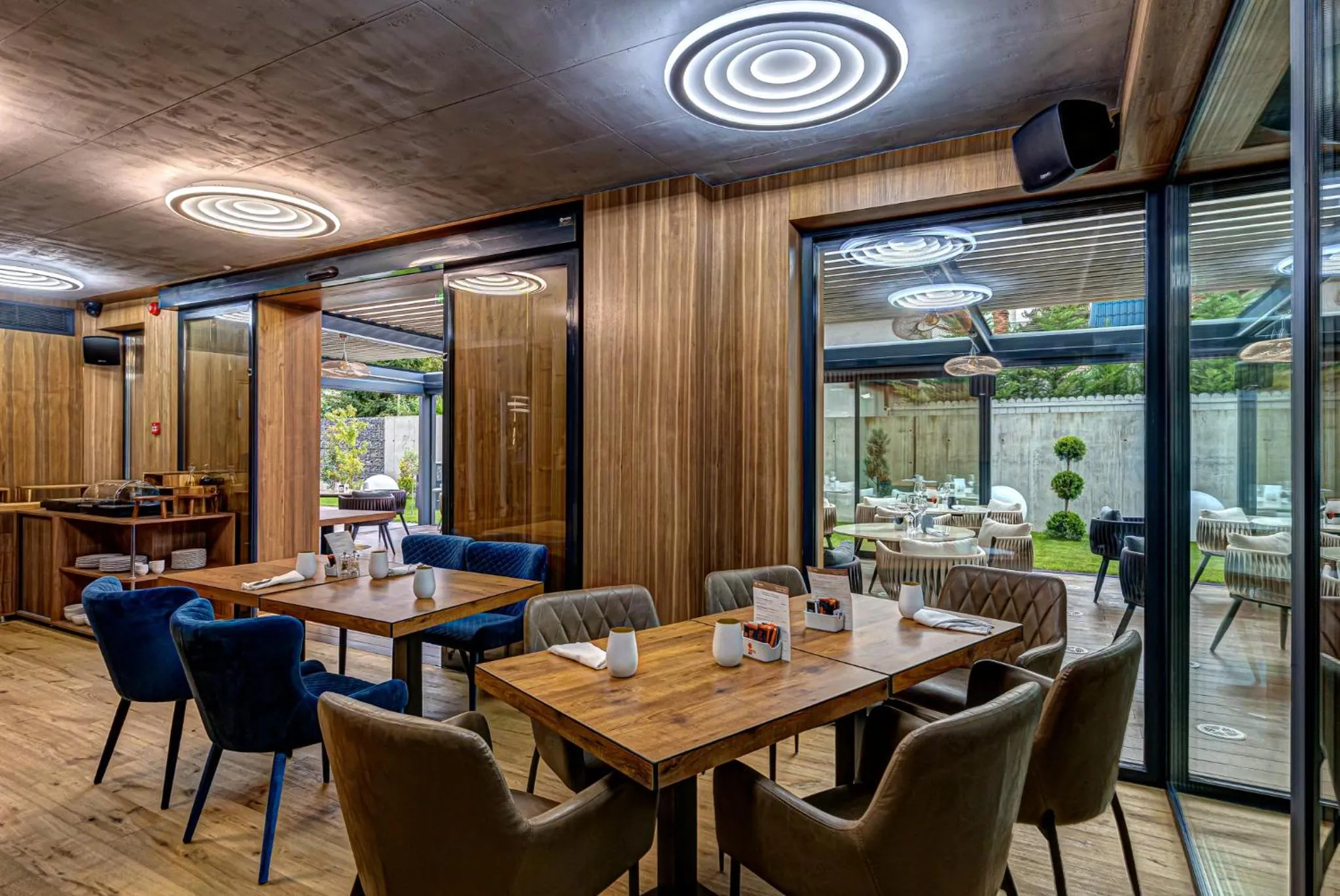 Restaurant/places to eat in Hotel Vibre