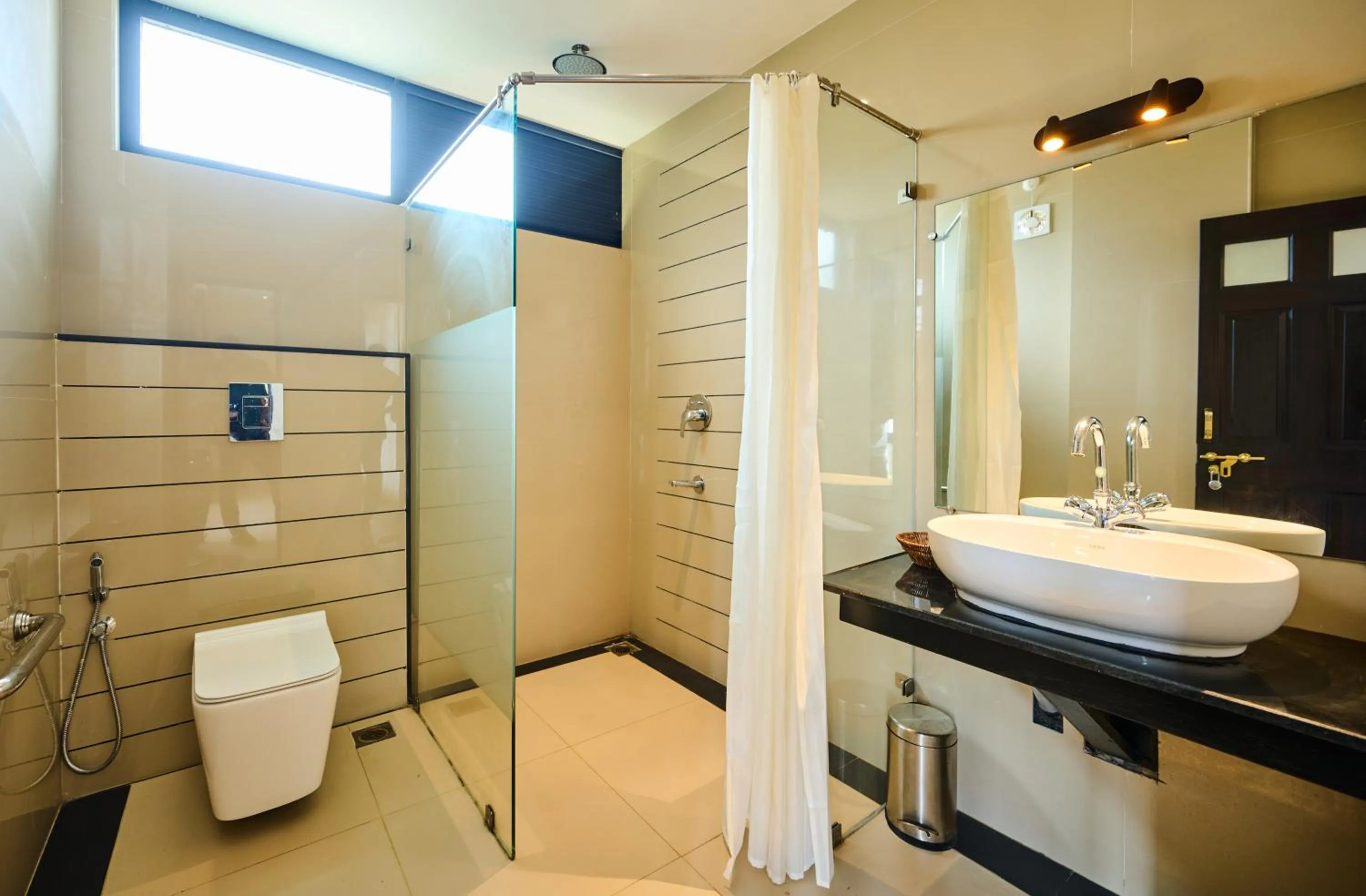 Shower in Thekkady Gavi Suites