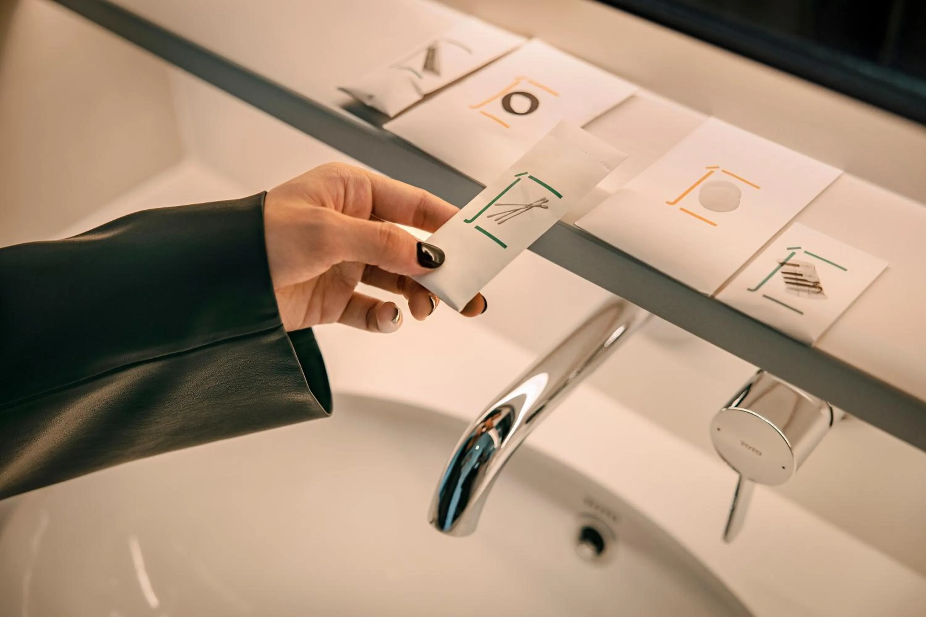 Bathroom in Jen Shenzhen Qianhai By Shangri-La