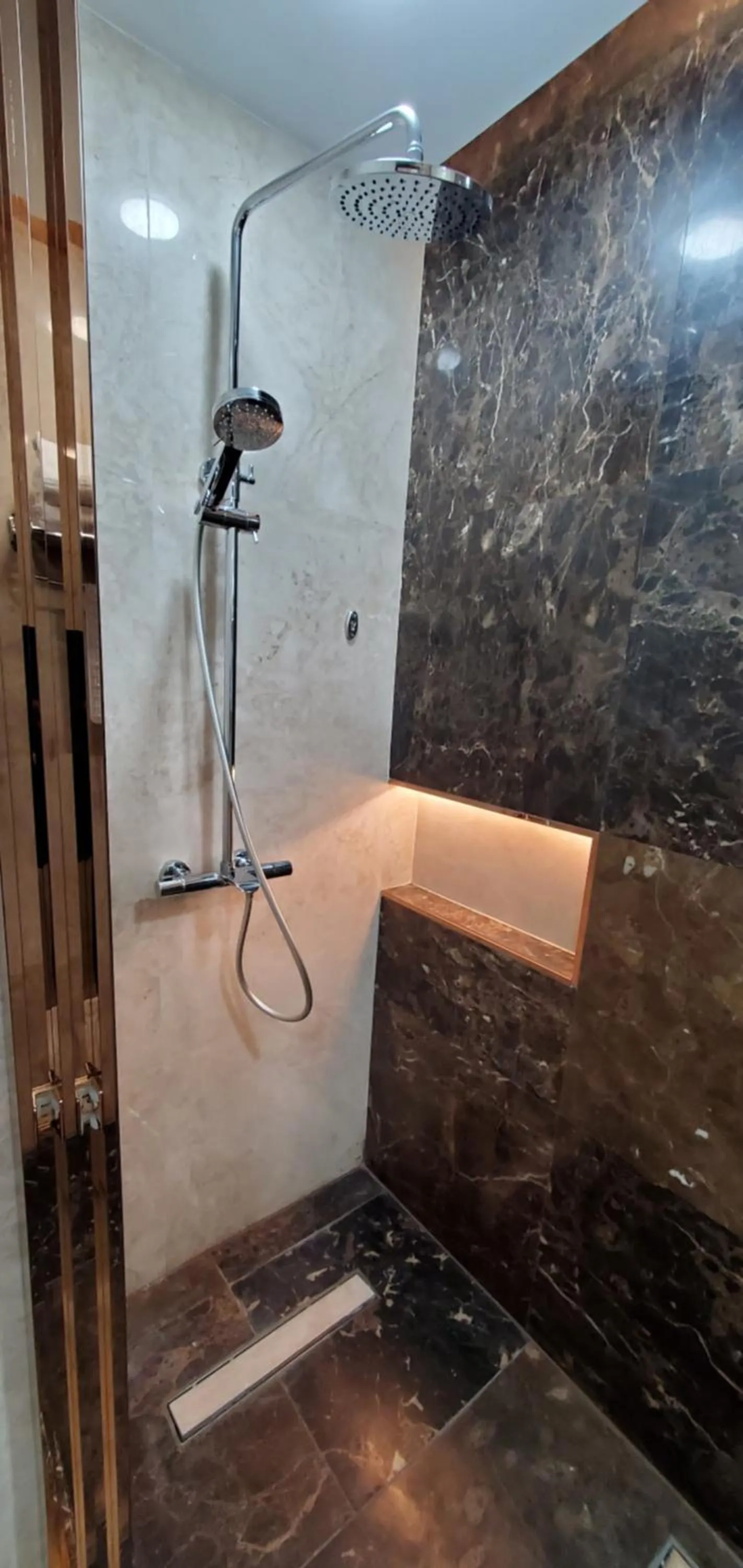 Shower in Petra Moon Luxury Hotel