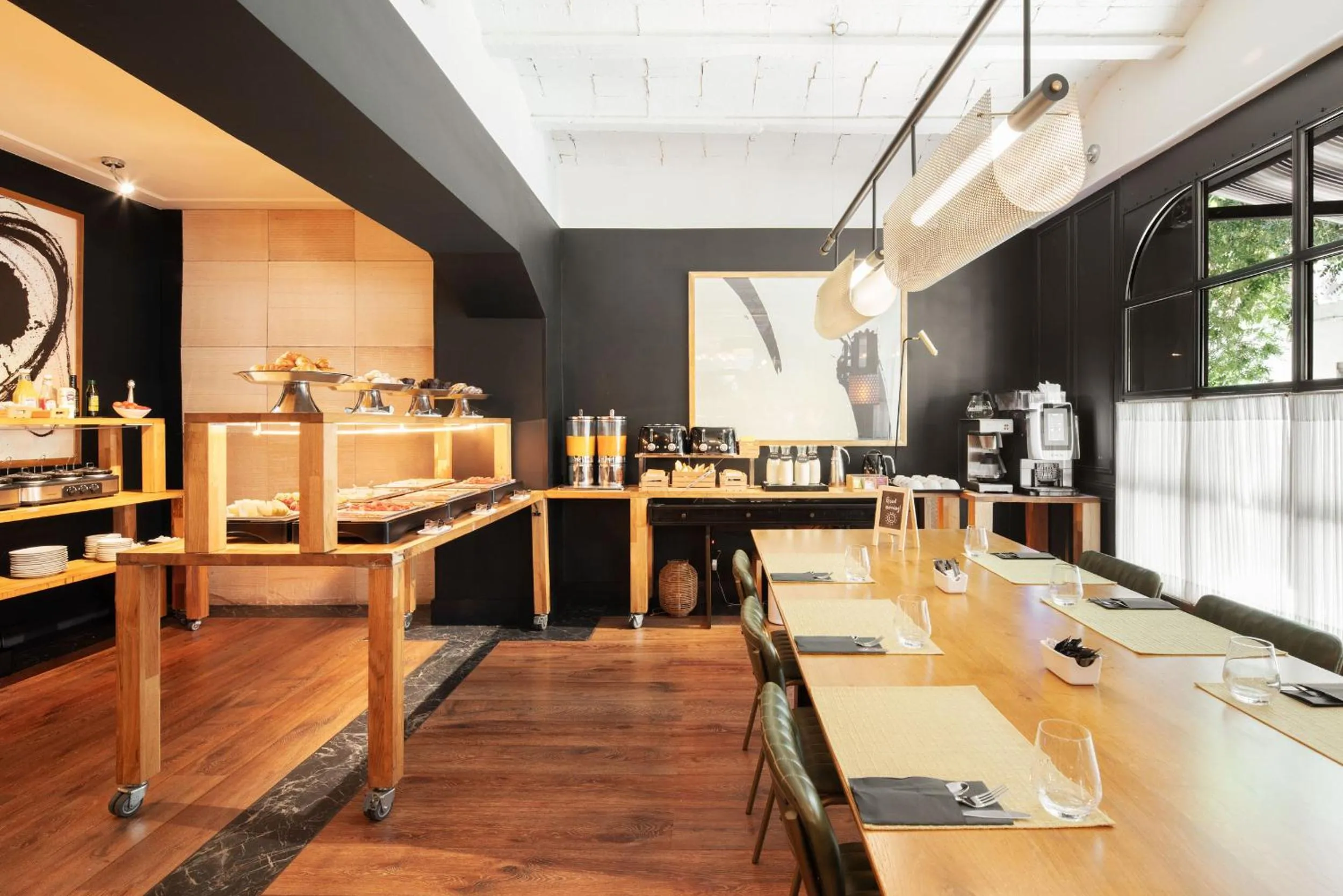 Breakfast in La França Travellers Adults Only