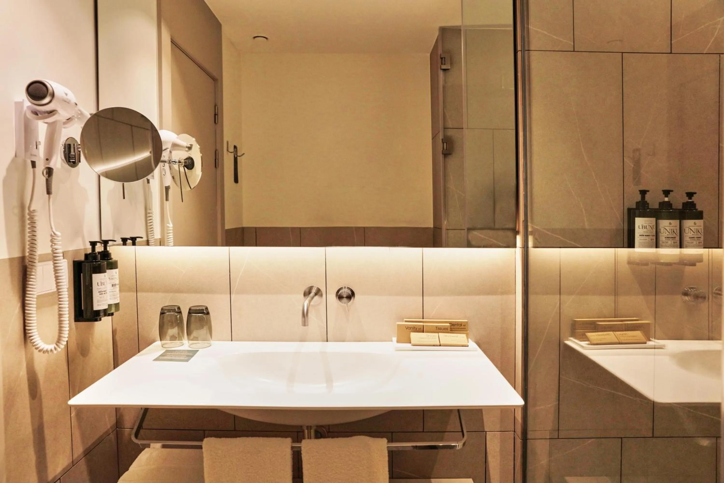 Bathroom in Hotel Bécquer