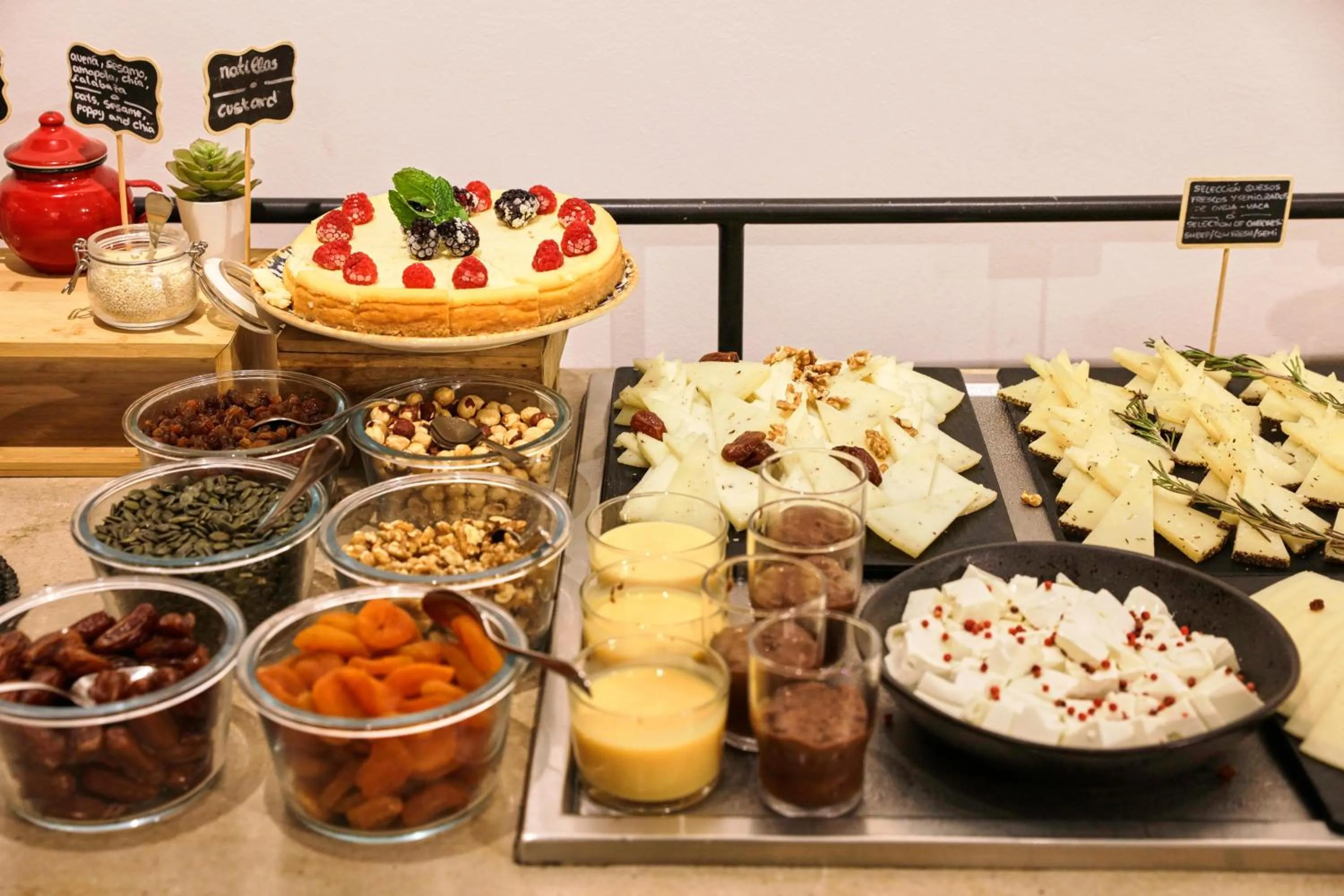 Restaurant/places to eat in Hotel Bécquer