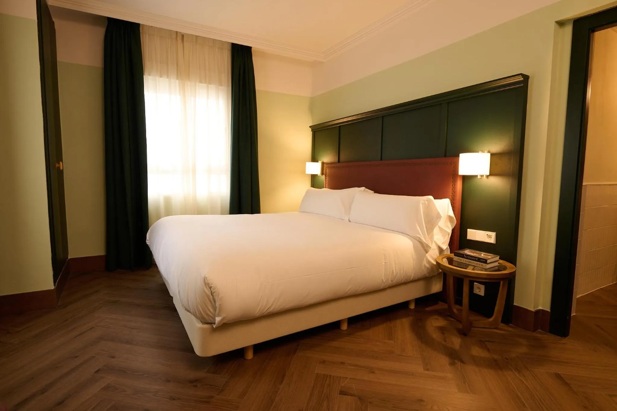 Bed in Honest Granada Hotel