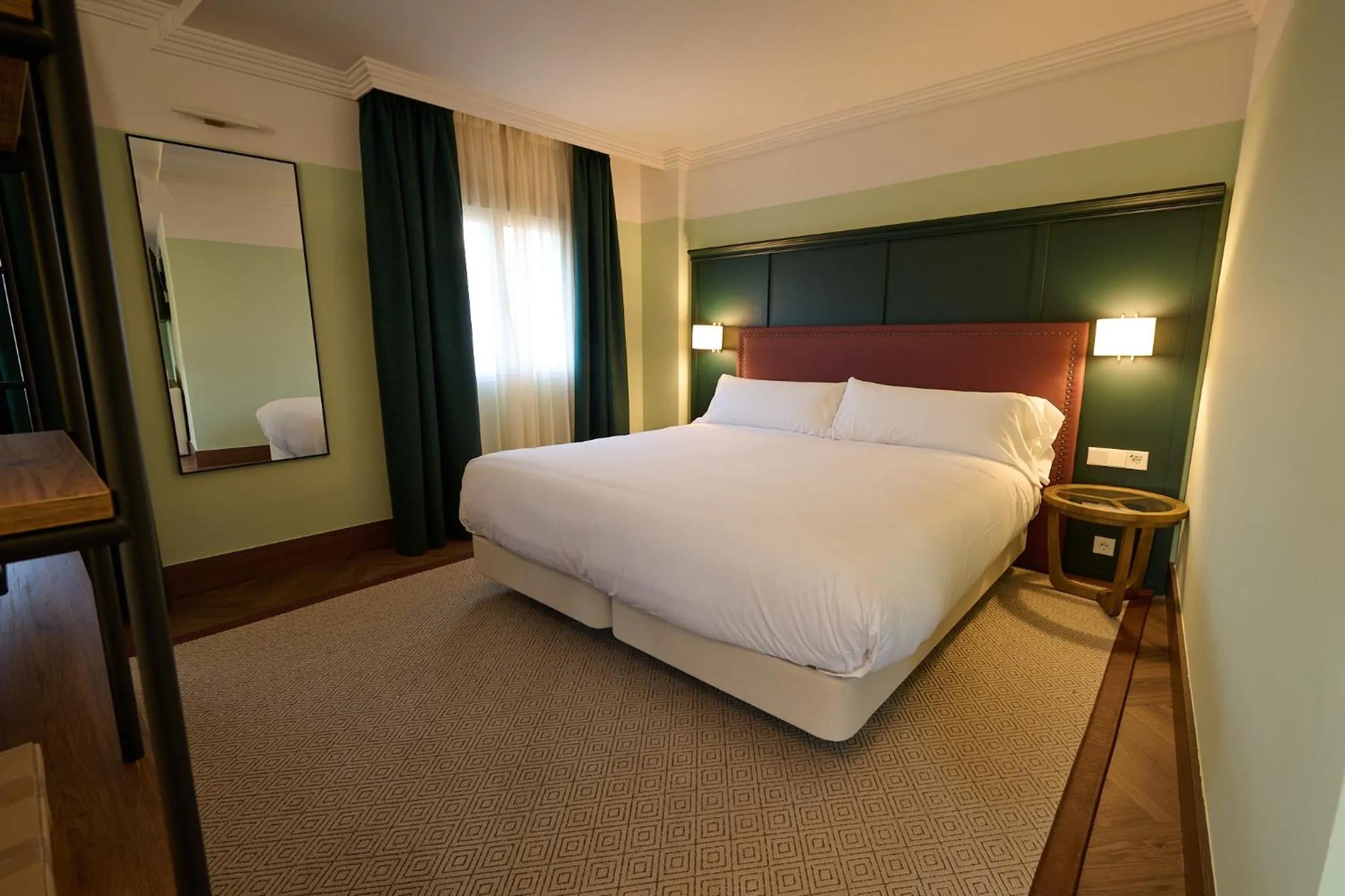 Bed in Honest Granada Hotel