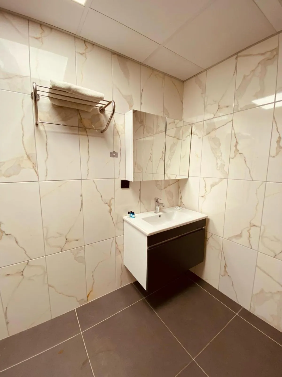 Bathroom in Hodegon Suite Hotel