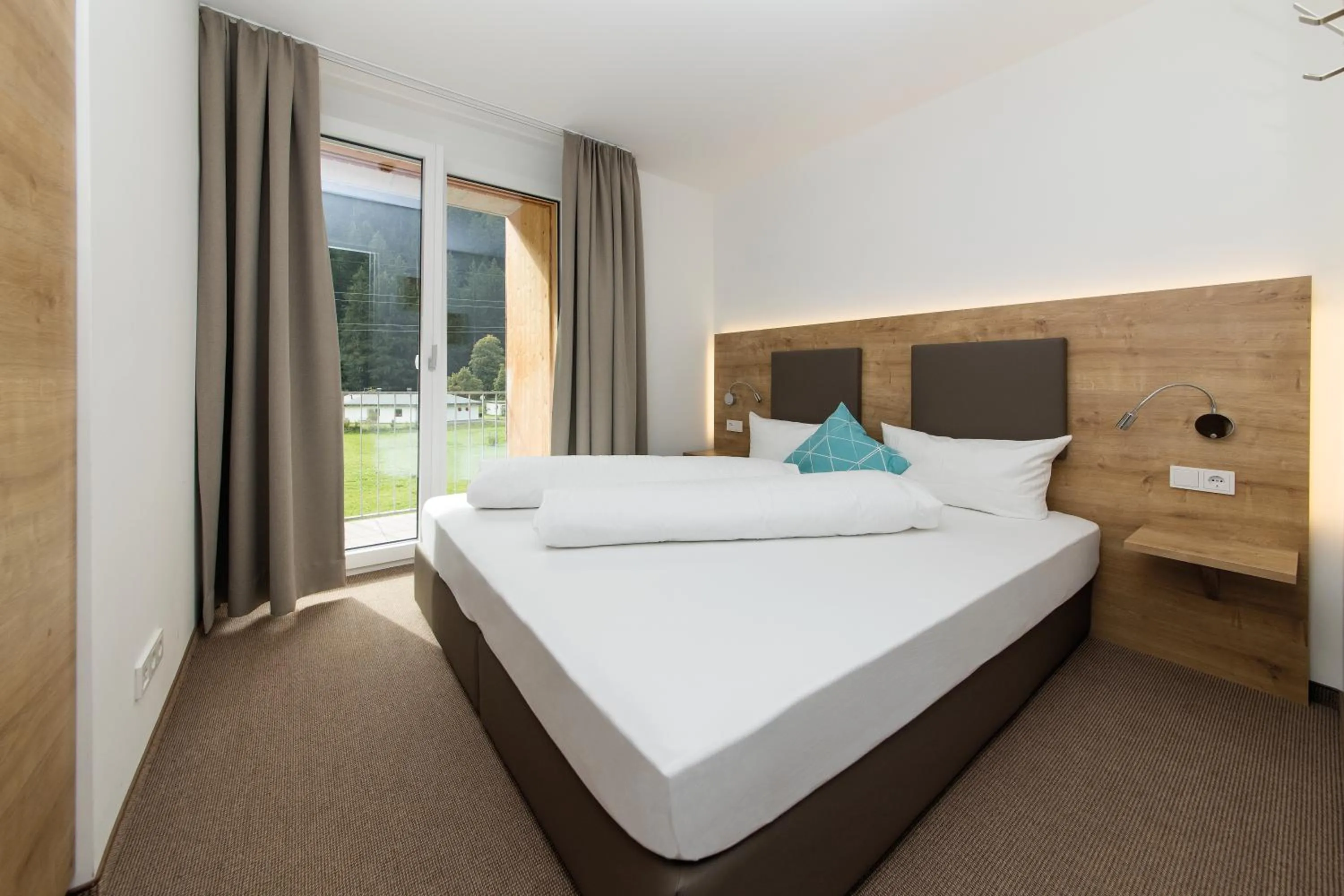 Bedroom, Bed in Alpine Lodge Klösterle am Arlberg