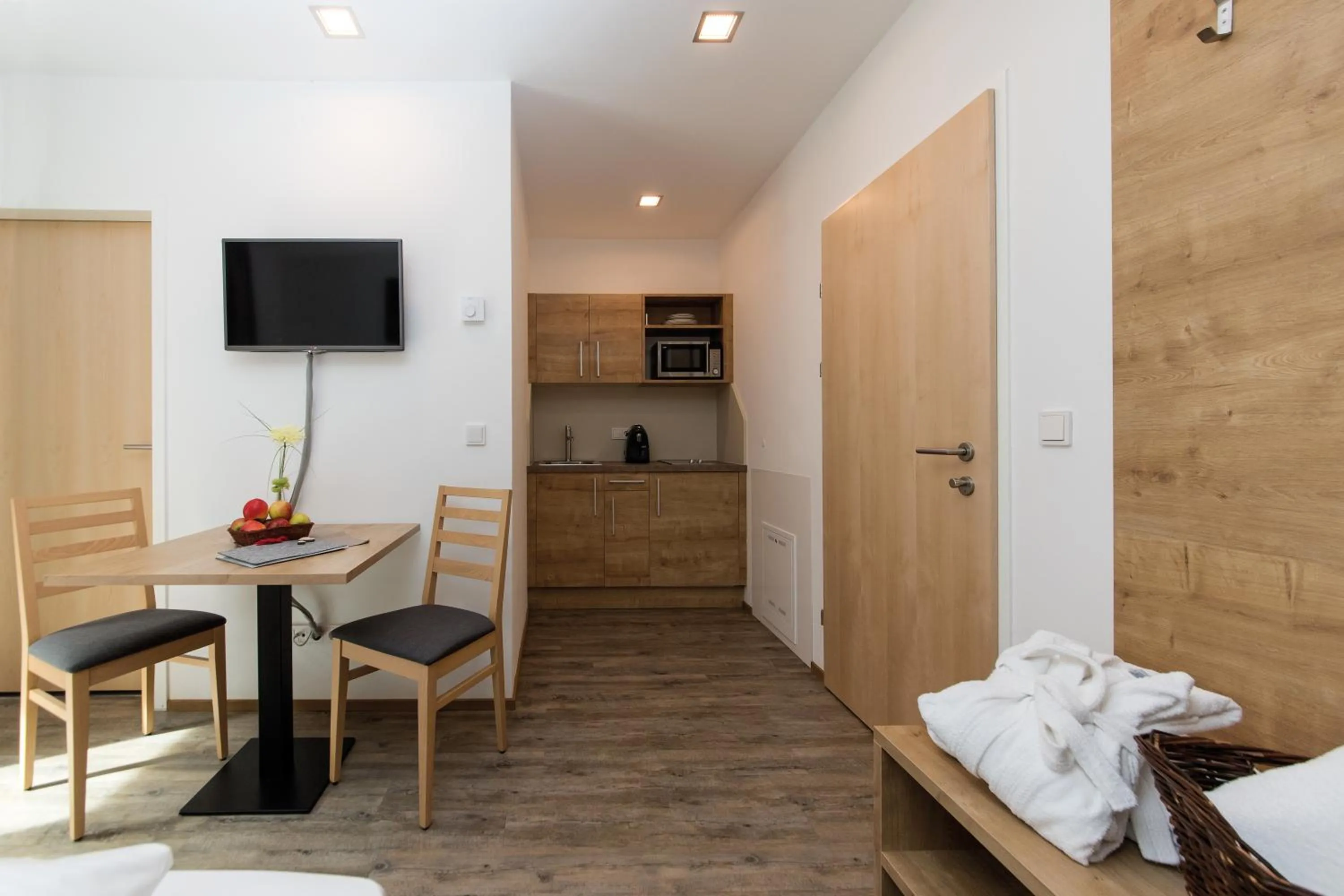 Coffee/tea facilities in Alpine Lodge Klösterle am Arlberg