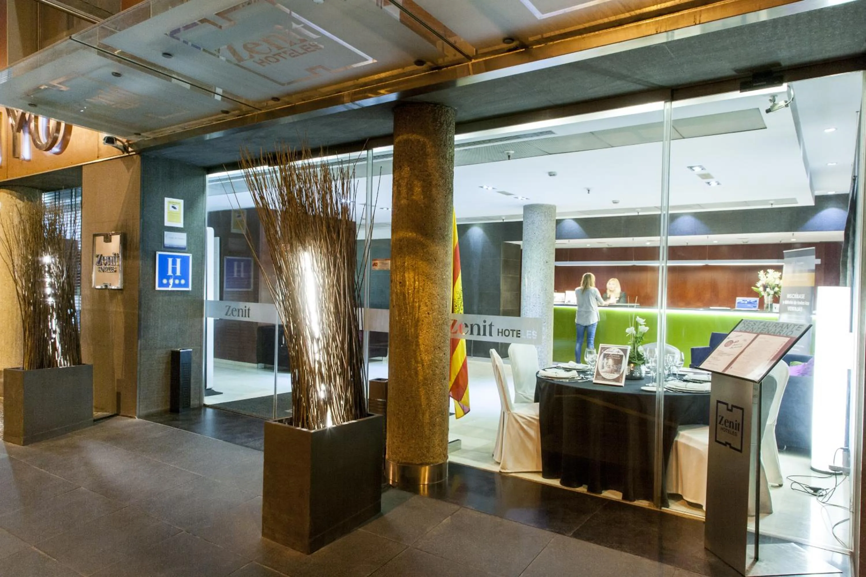 Lobby or reception in Zenit Don Yo