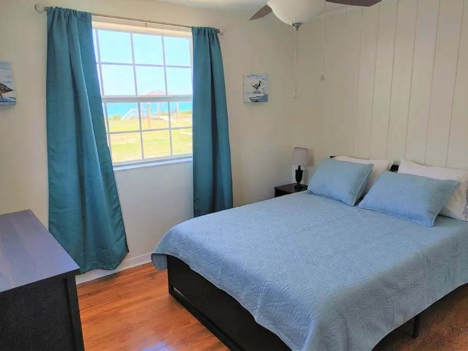 Bed in Melbourne Beach Ocean Front house on 1.2 acres