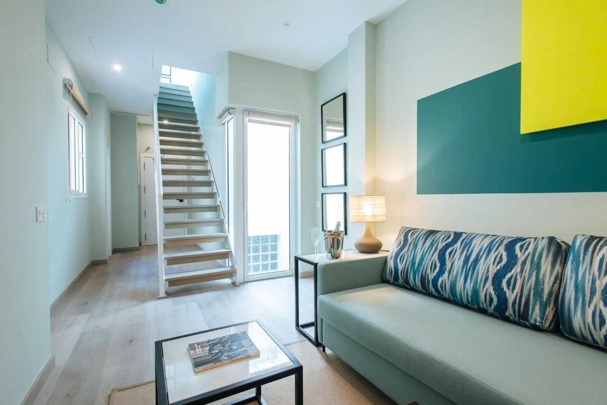 Food and drinks in Sercotel Sevilla Guadalquivir Suites