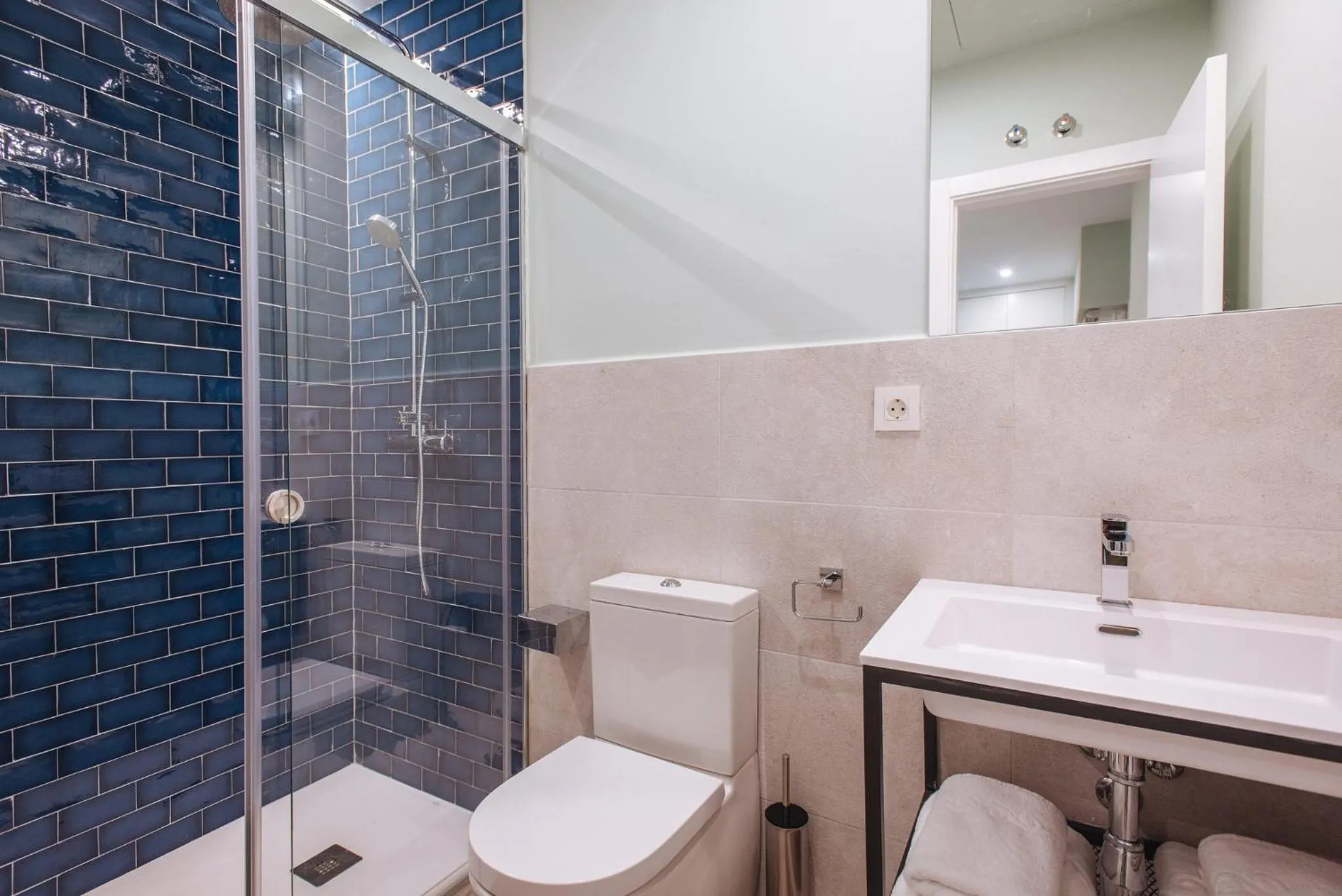 Bathroom in Sercotel Sevilla Guadalquivir Suites