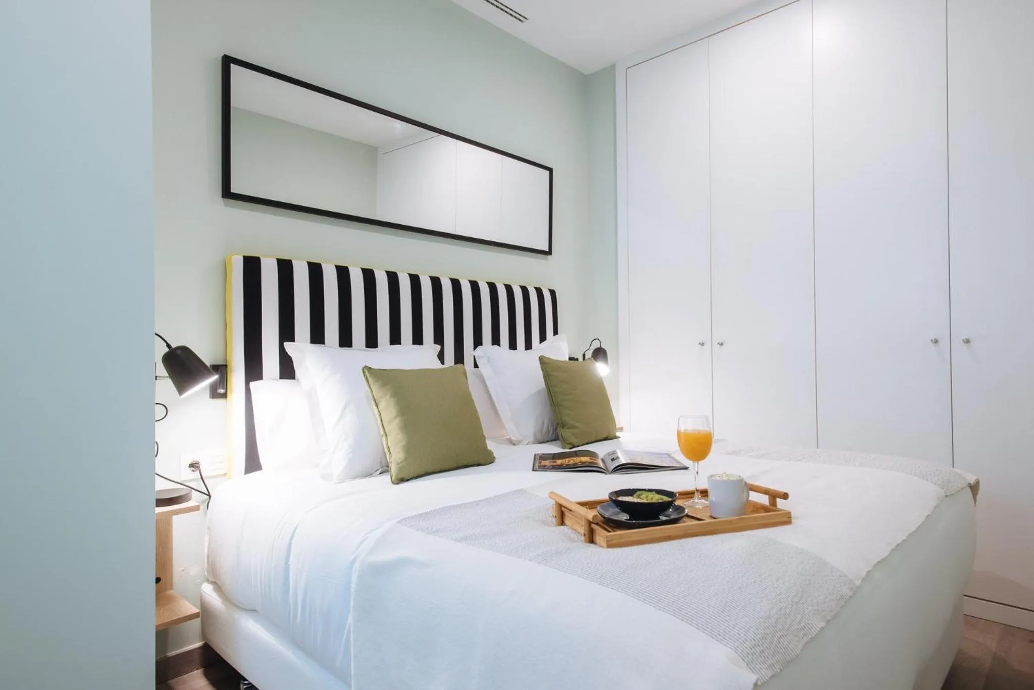 Bedroom, Bed in Sercotel Sevilla Guadalquivir Suites