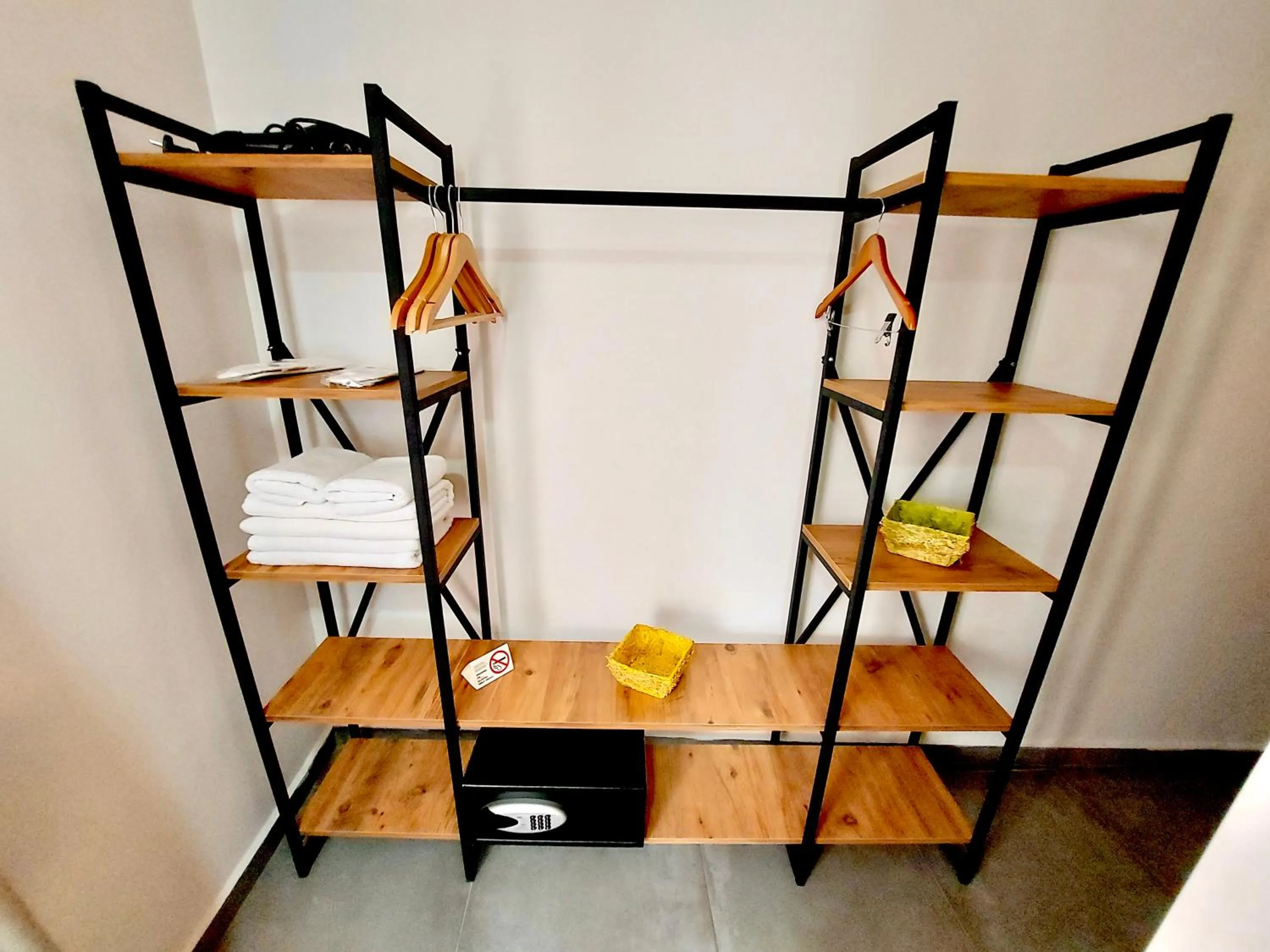 wardrobe, Bed in Mates Port Hotel