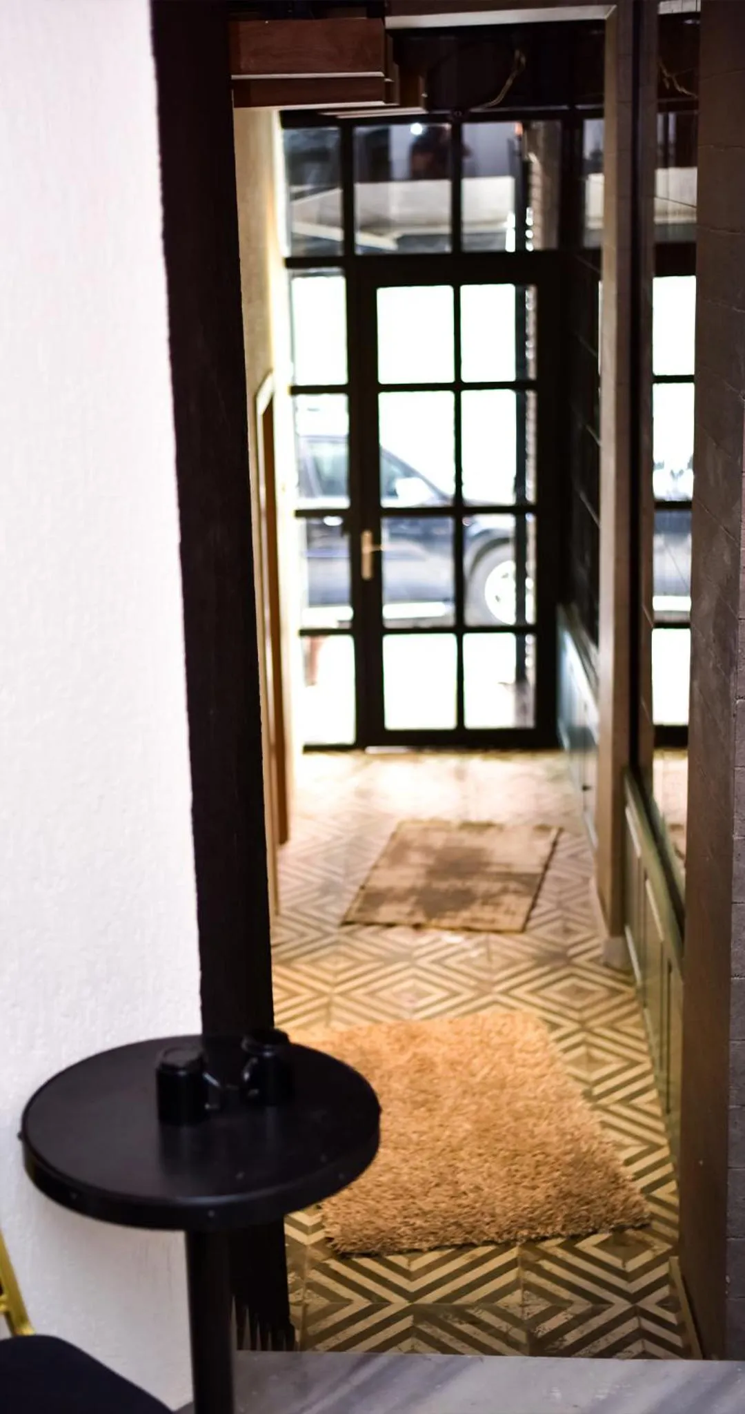 Property building, Bed in Mates Port Hotel