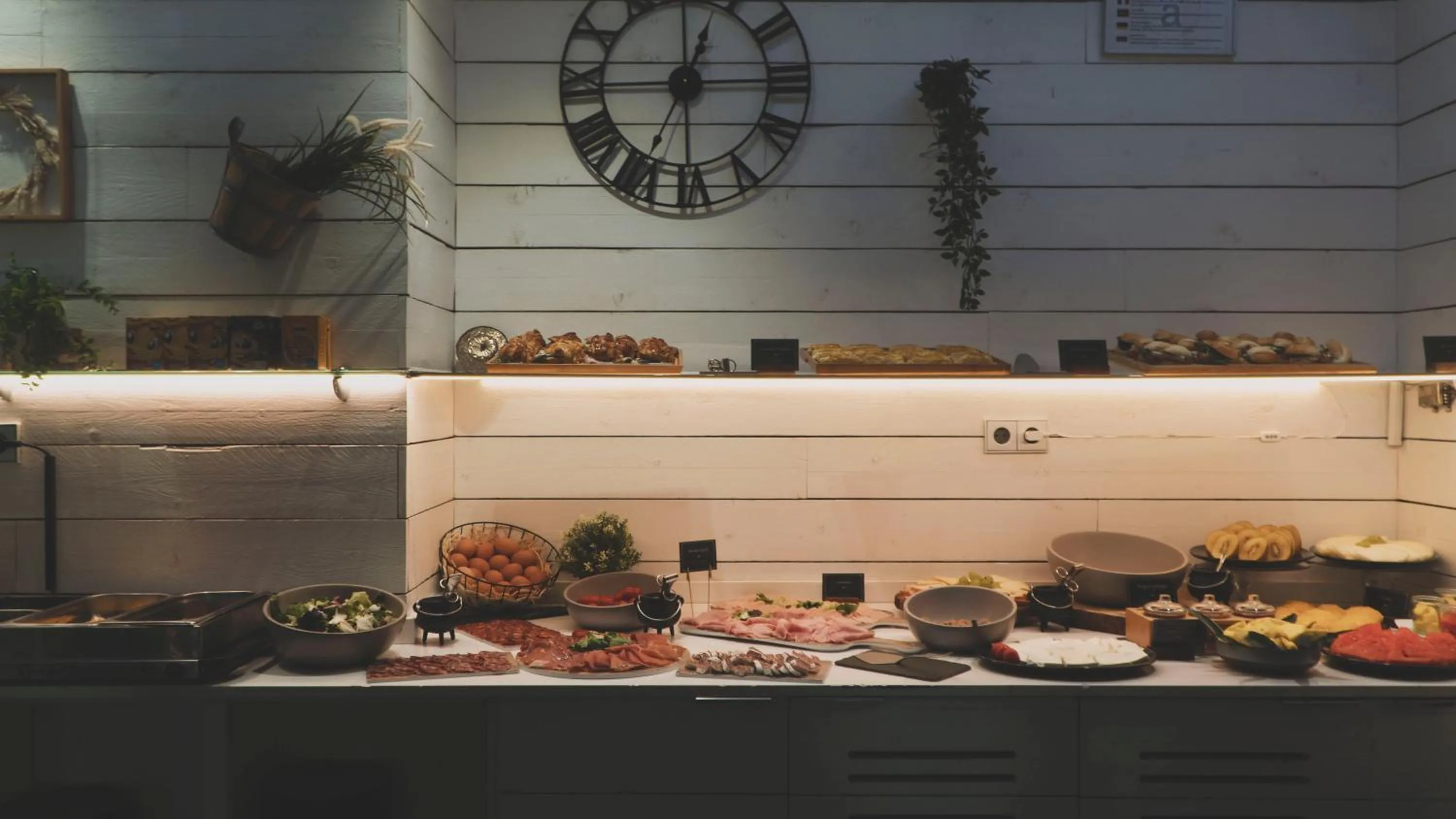 Buffet breakfast in Zenit Conde de Orgaz