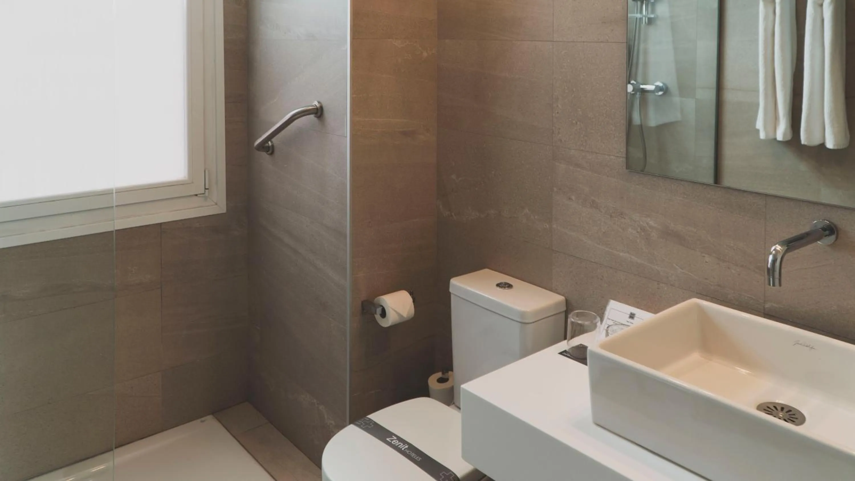 Bathroom in Zenit Conde de Orgaz