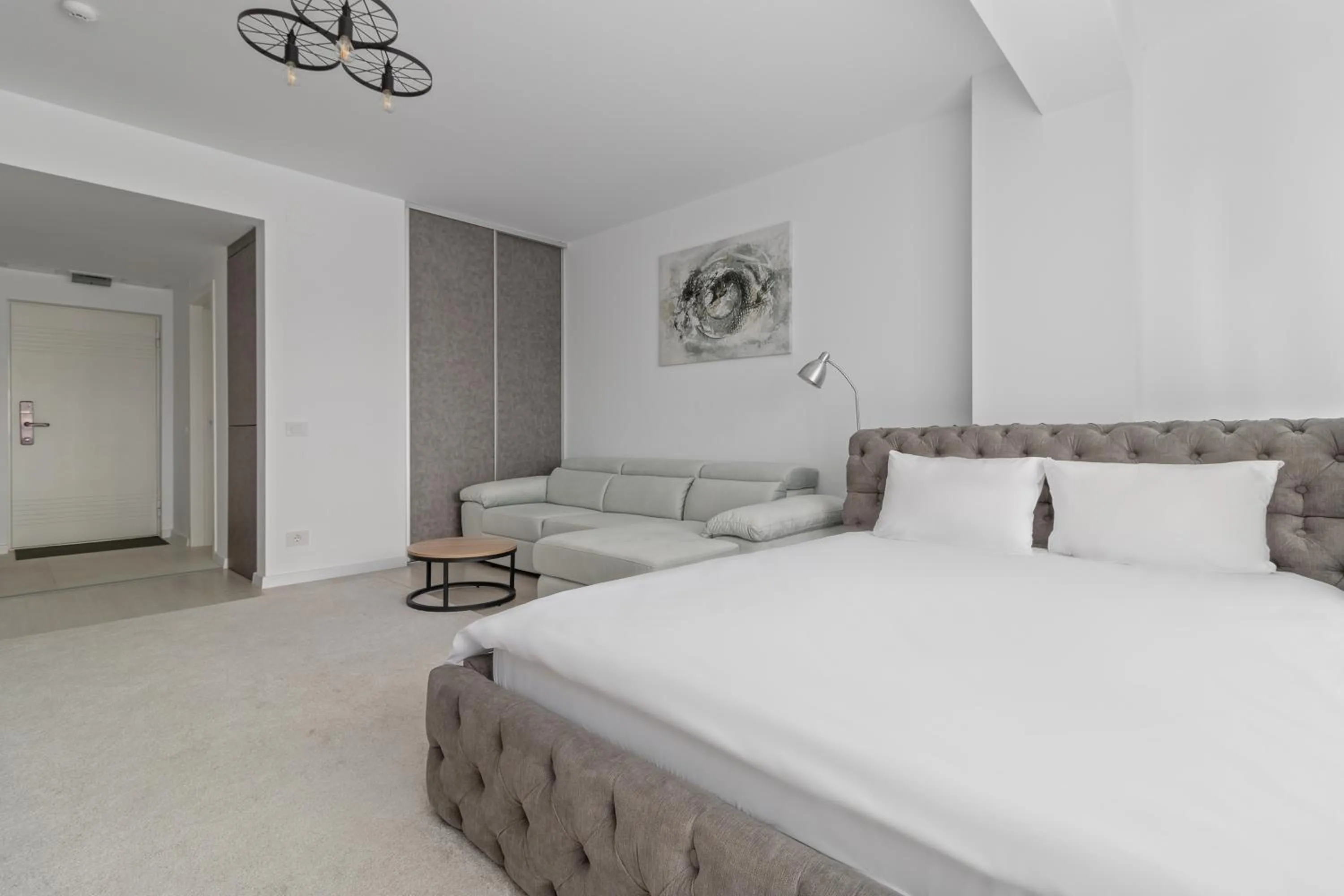 Bed in Prima by the River