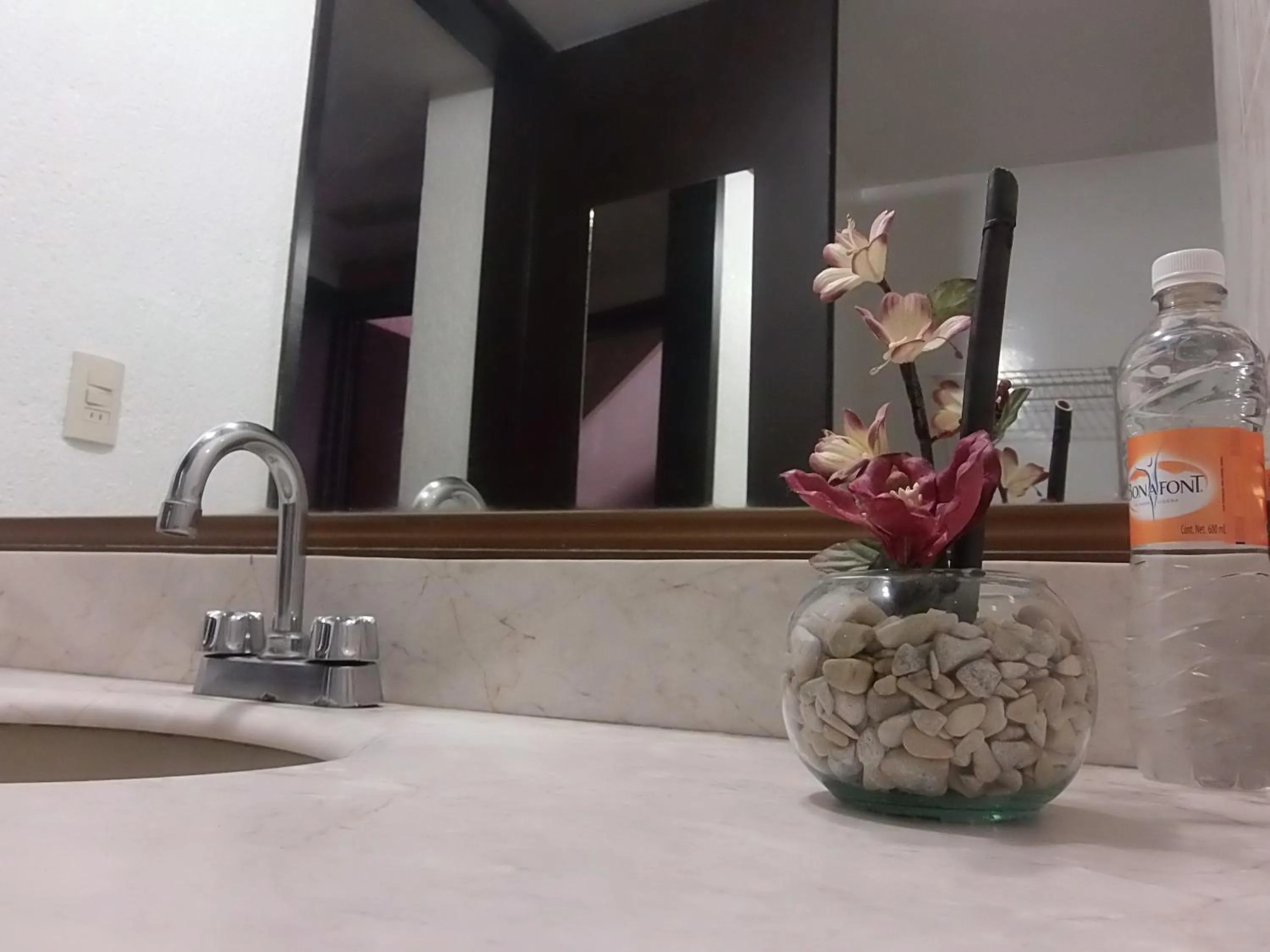Bathroom in Hotel Raldos Inn