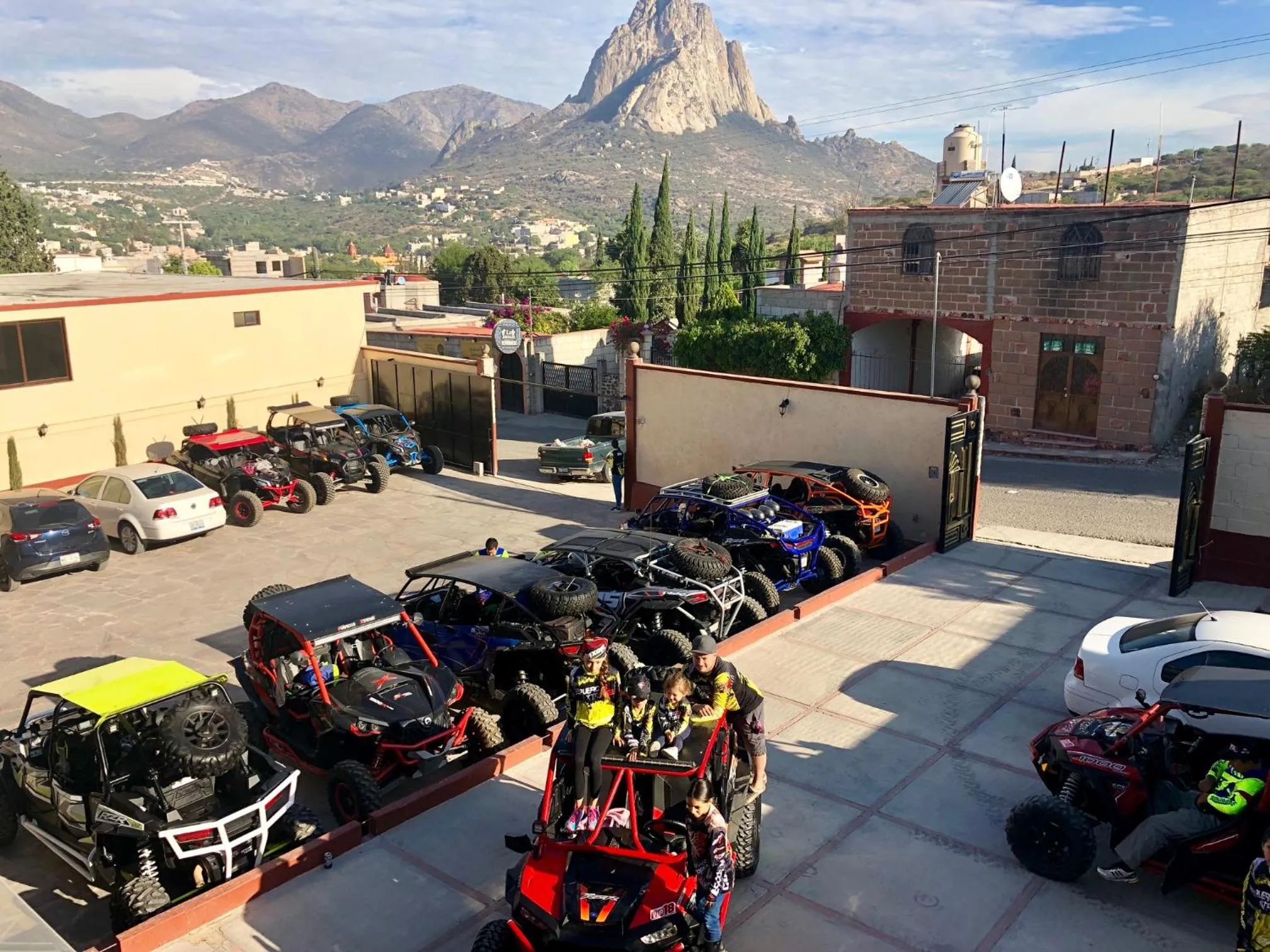 Parking in Hotel Villa Bernal