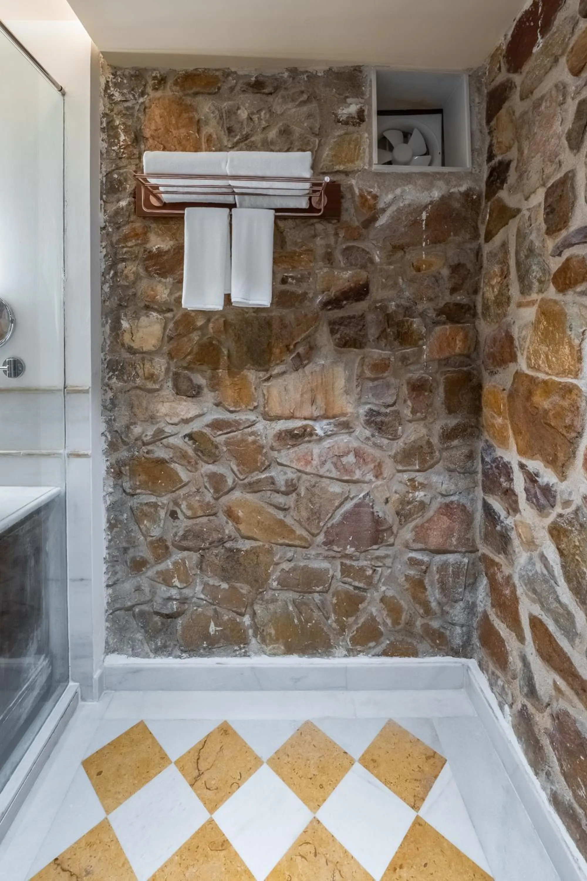 Bathroom in Juna Mahal Jungle Resort Ranthambore