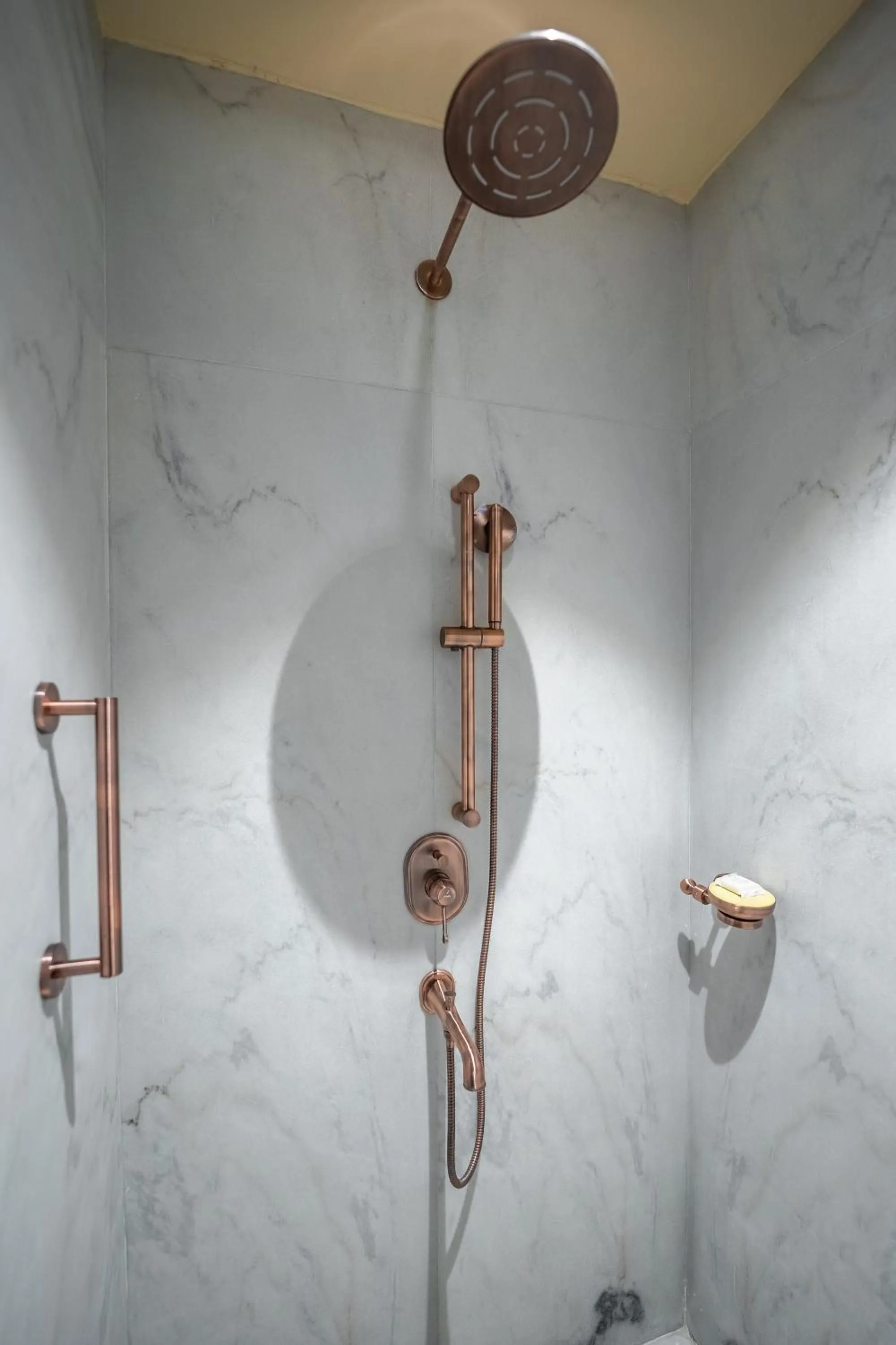 Shower in Juna Mahal Jungle Resort Ranthambore