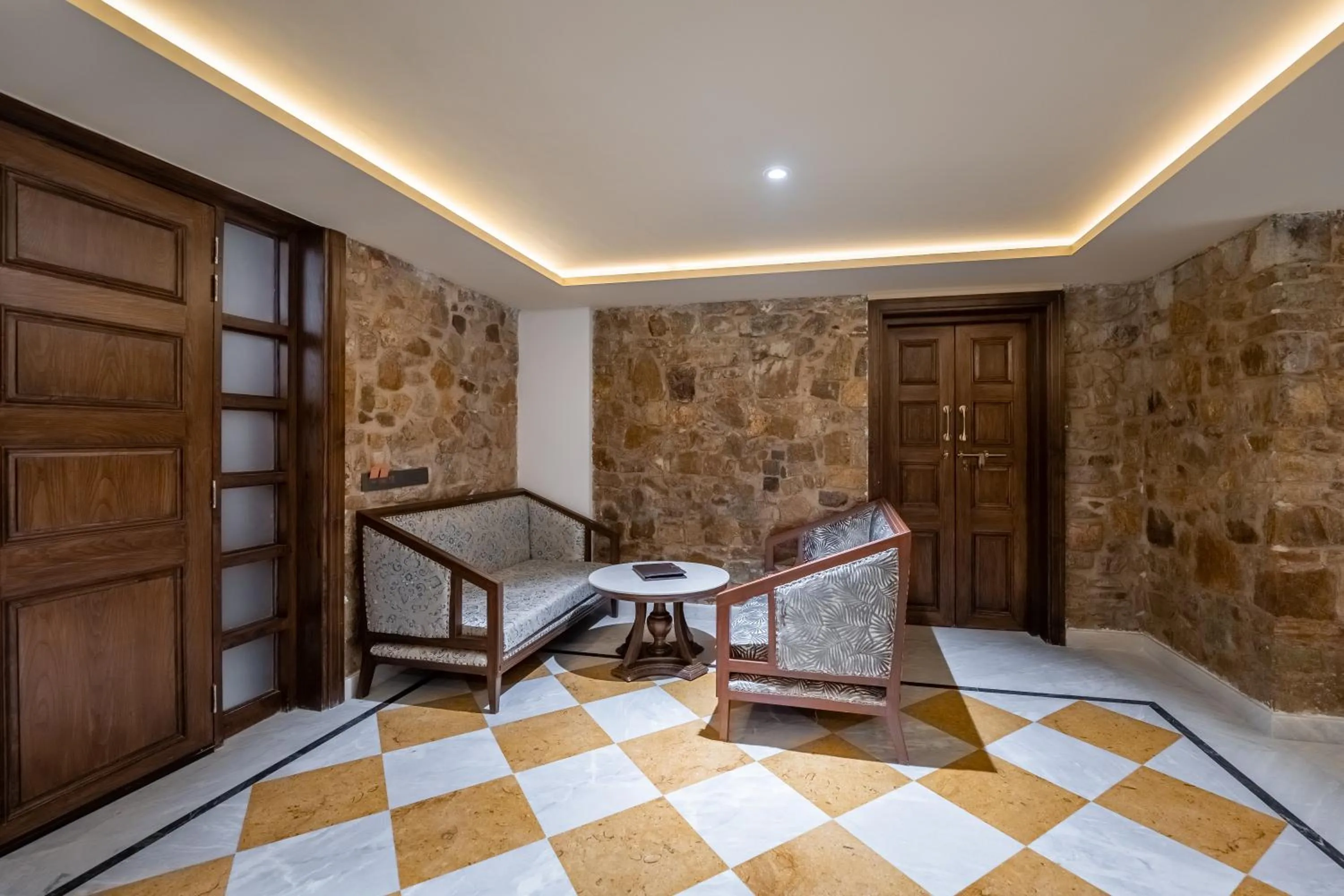 Seating area in Juna Mahal Jungle Resort Ranthambore