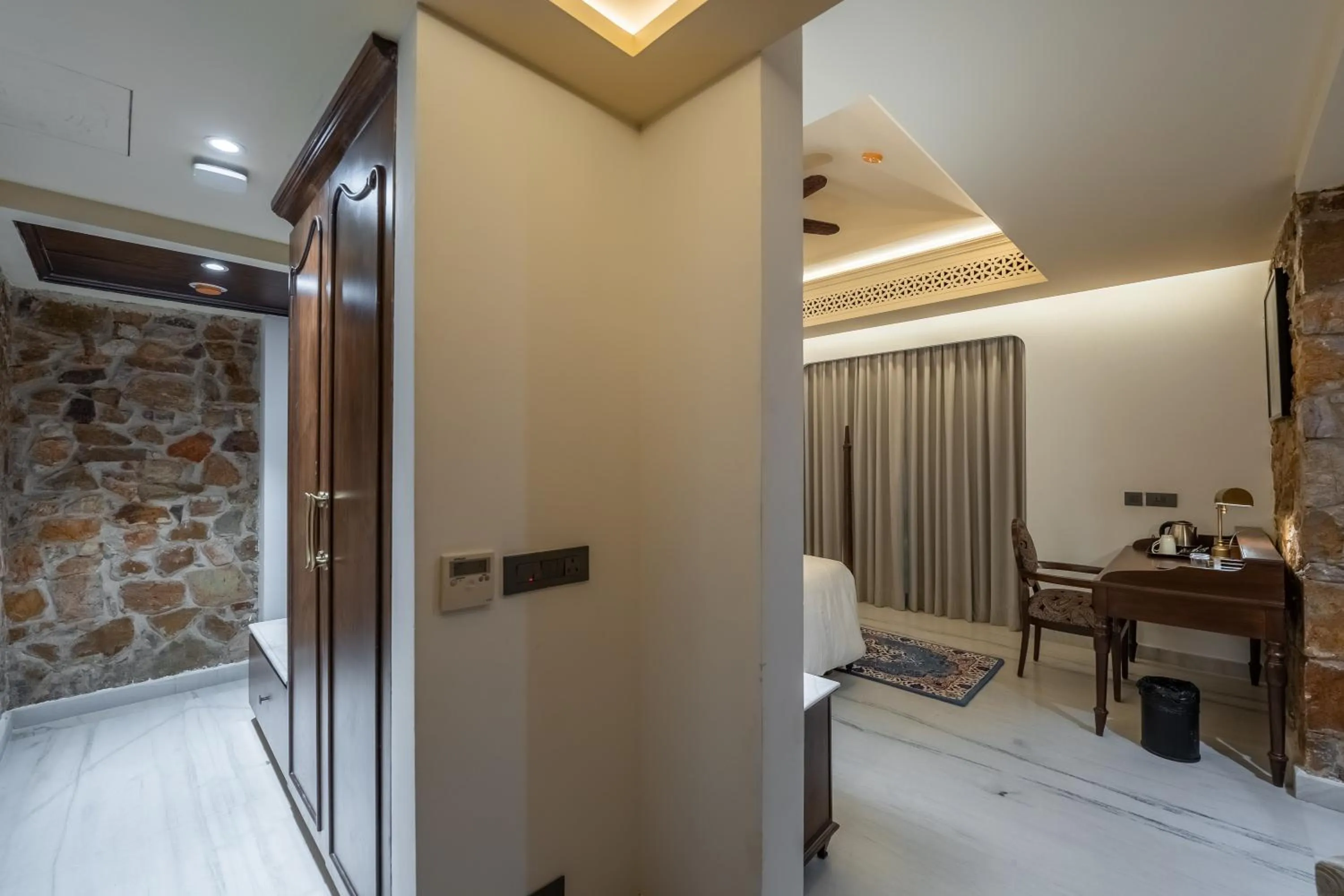 Photo of the whole room, Bed in Juna Mahal Jungle Resort Ranthambore