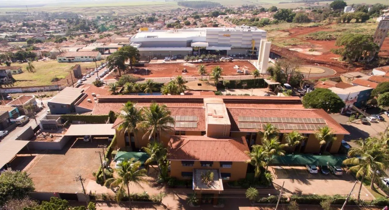 Property building in Hotel Pousada Ourinhos