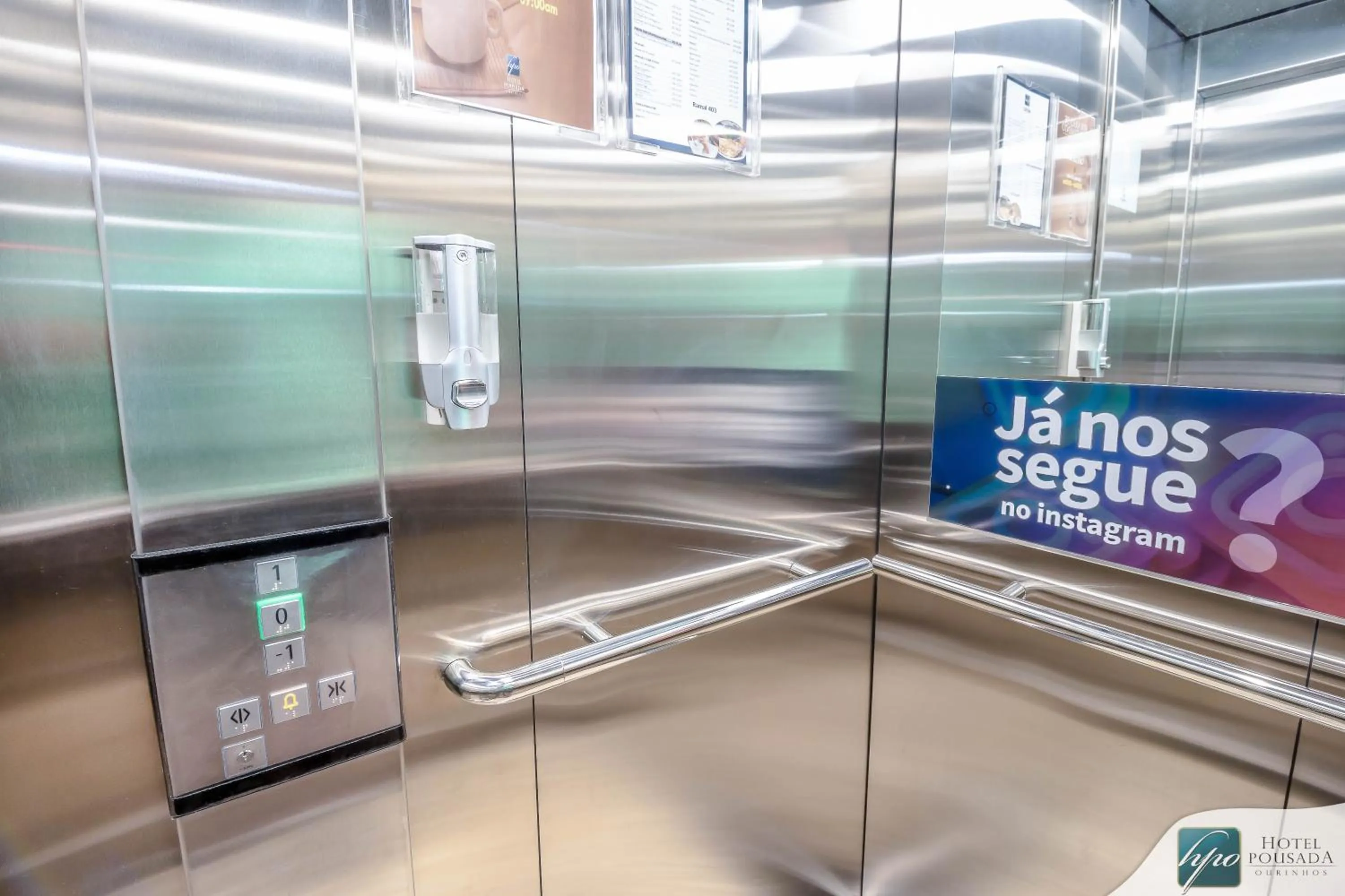 Logo/Certificate/Sign in Hotel Pousada Ourinhos