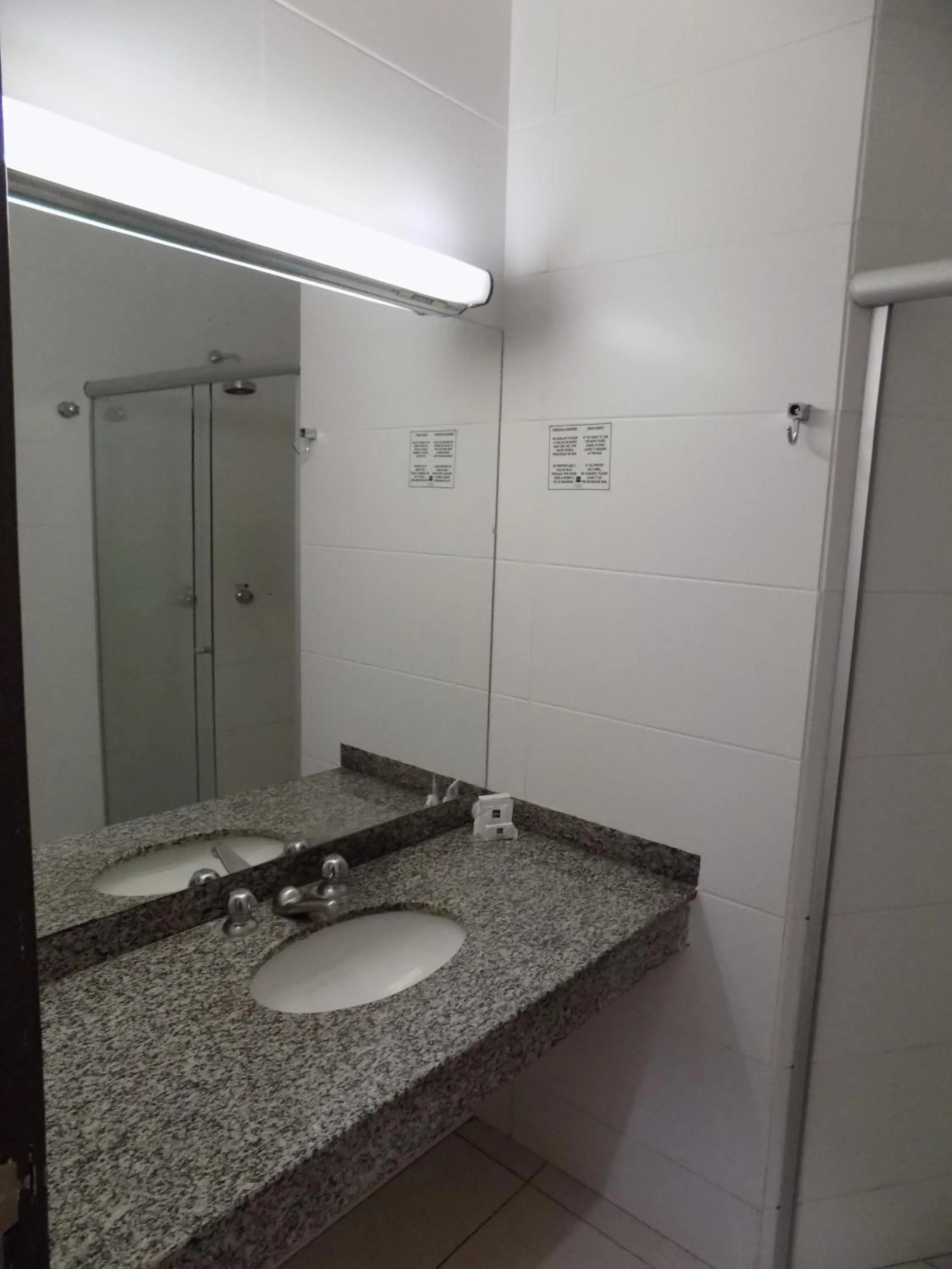 Bathroom in Hotel Pousada Ourinhos