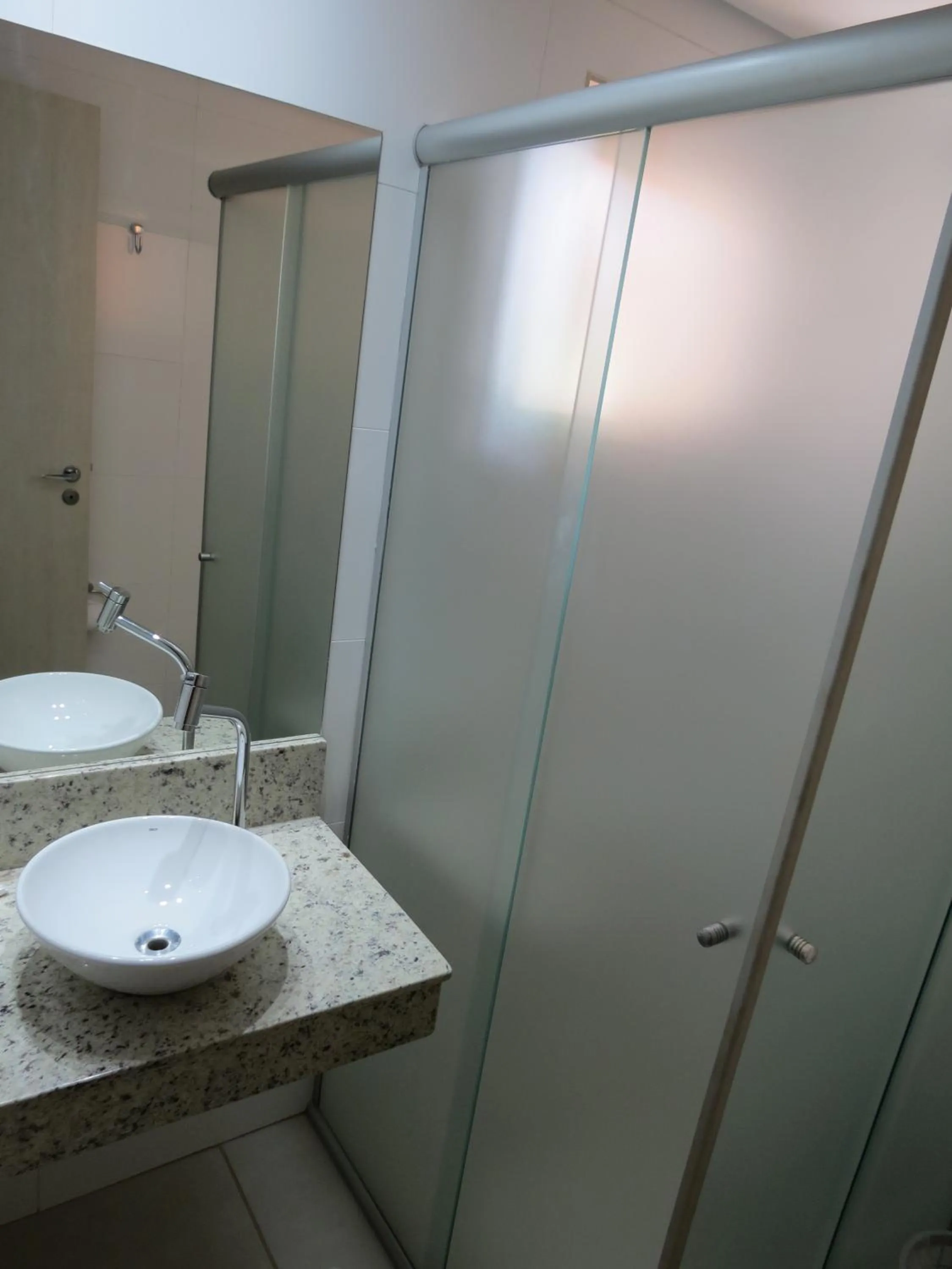 Bathroom in Hotel Pousada Ourinhos