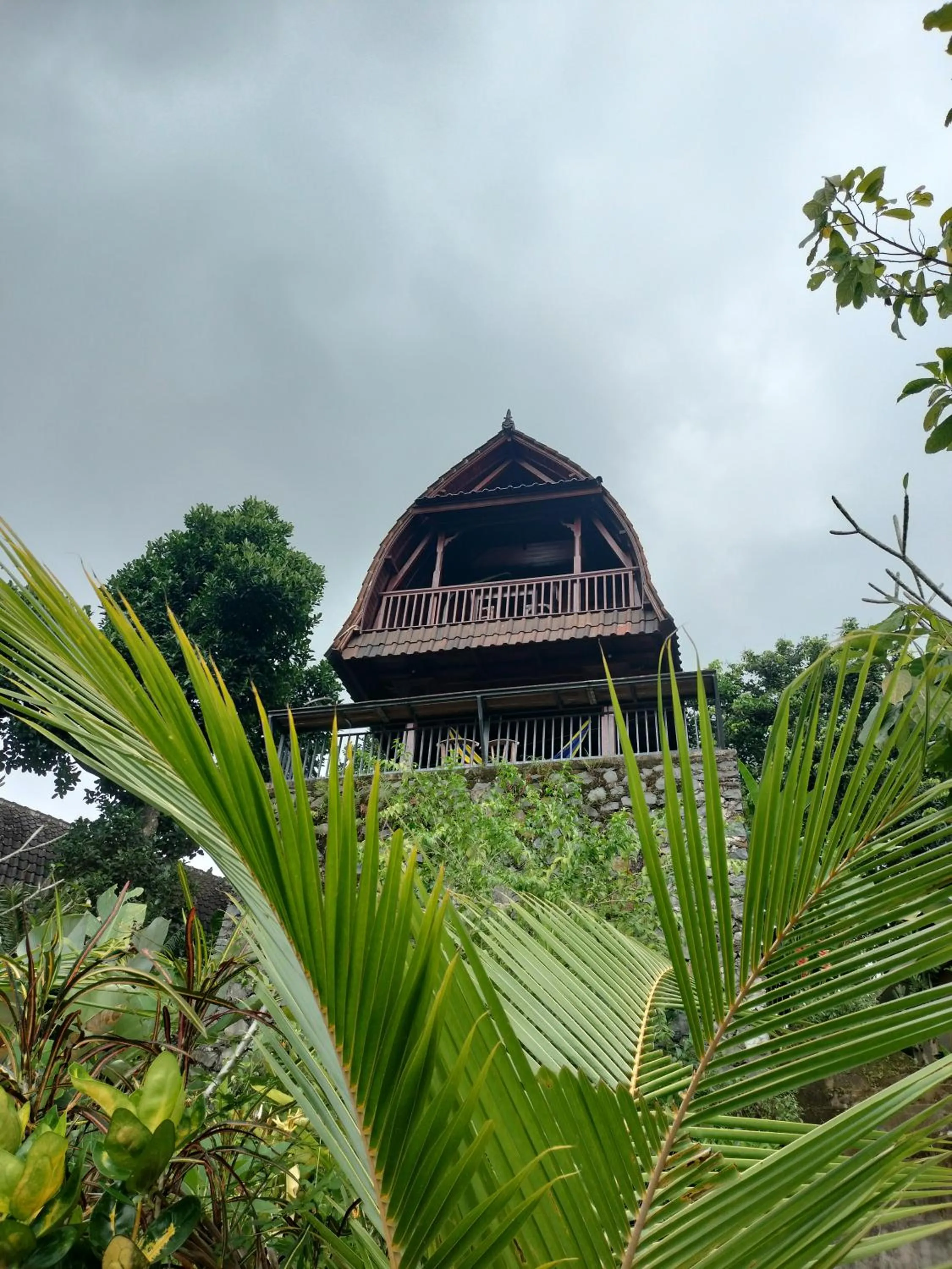 Property building in D'kailash Retreat