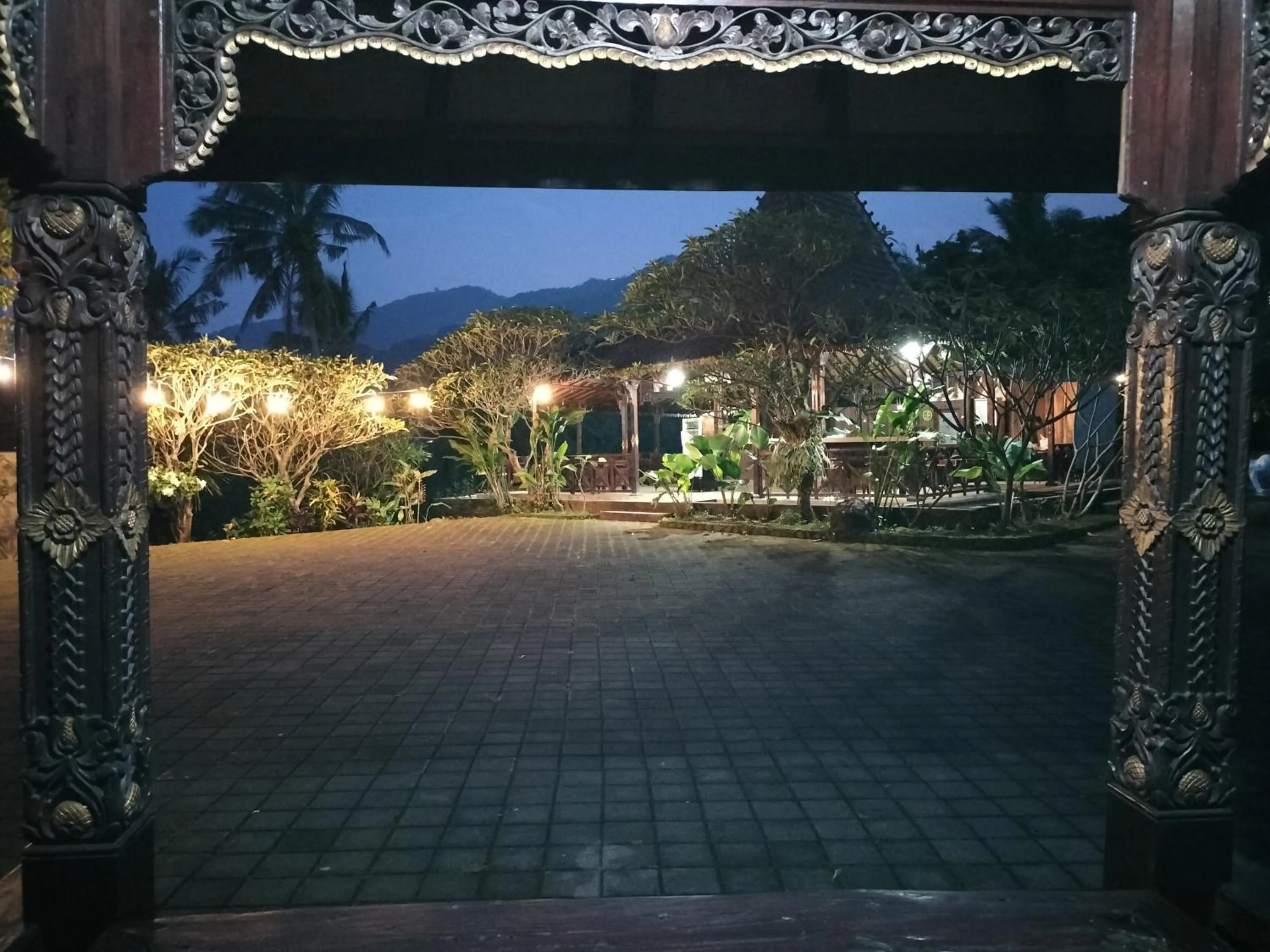 Night in D'kailash Retreat