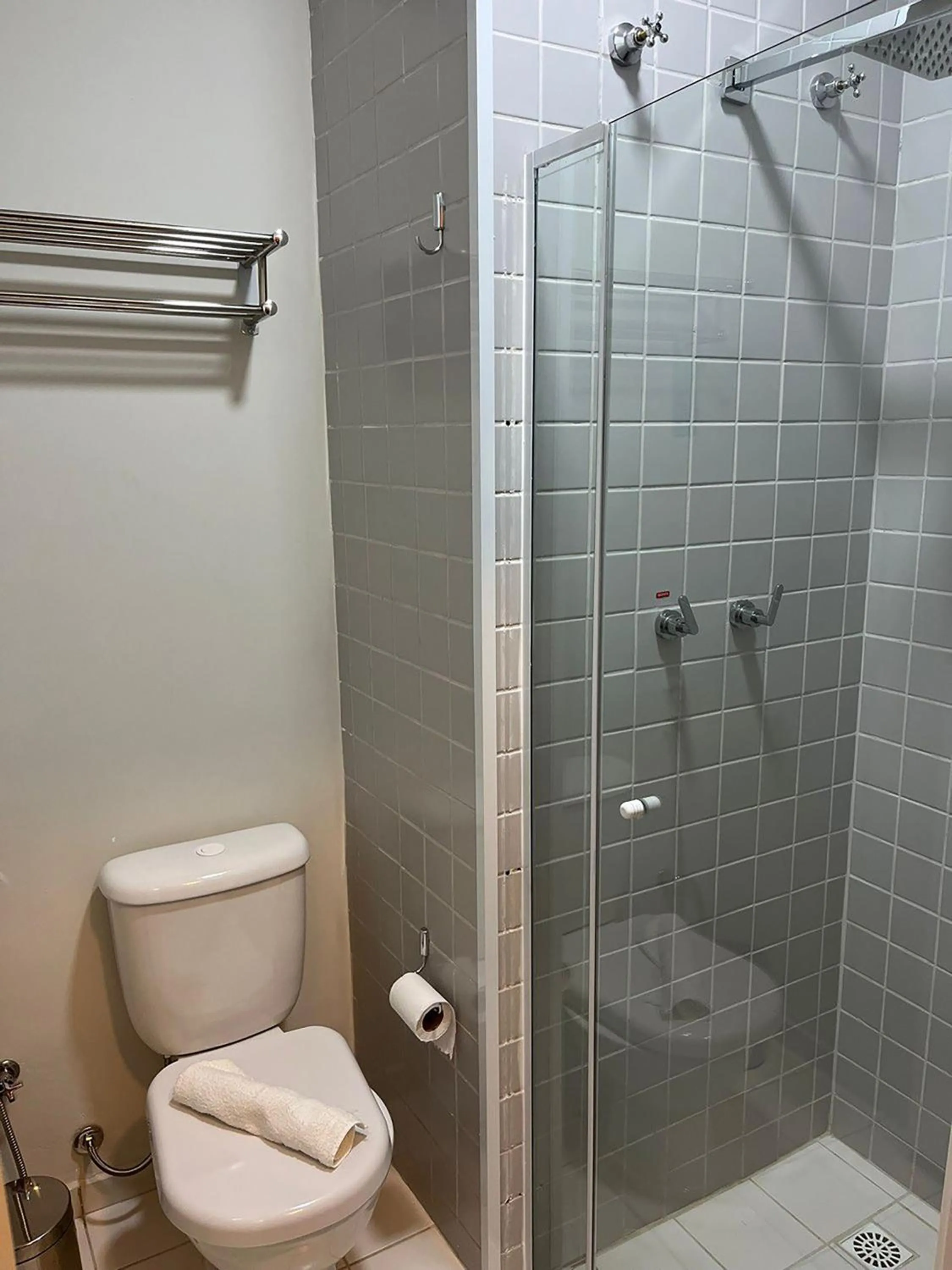 Shower in eSuites Sorocaba