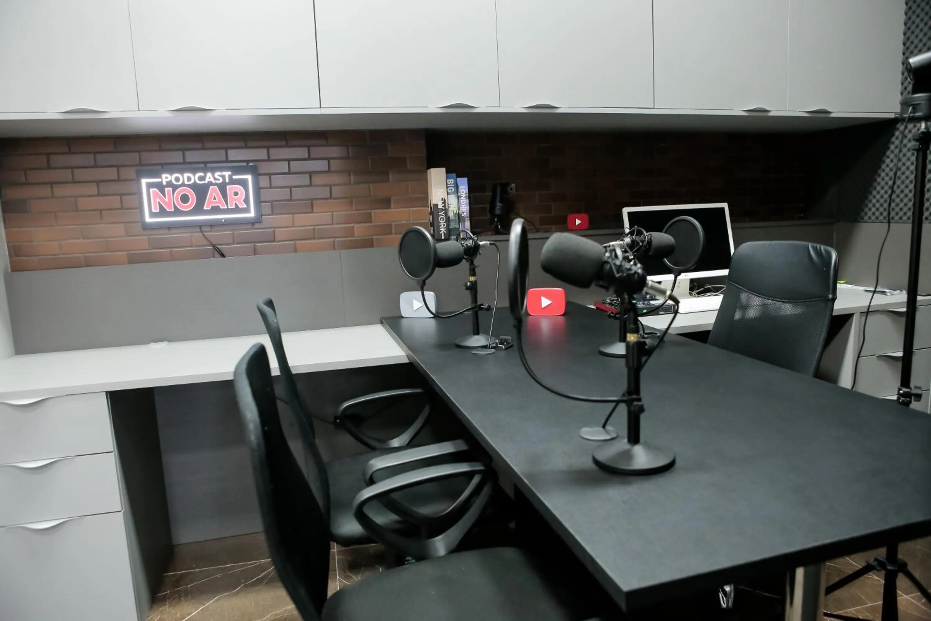 Meeting/conference room in eSuites Sorocaba